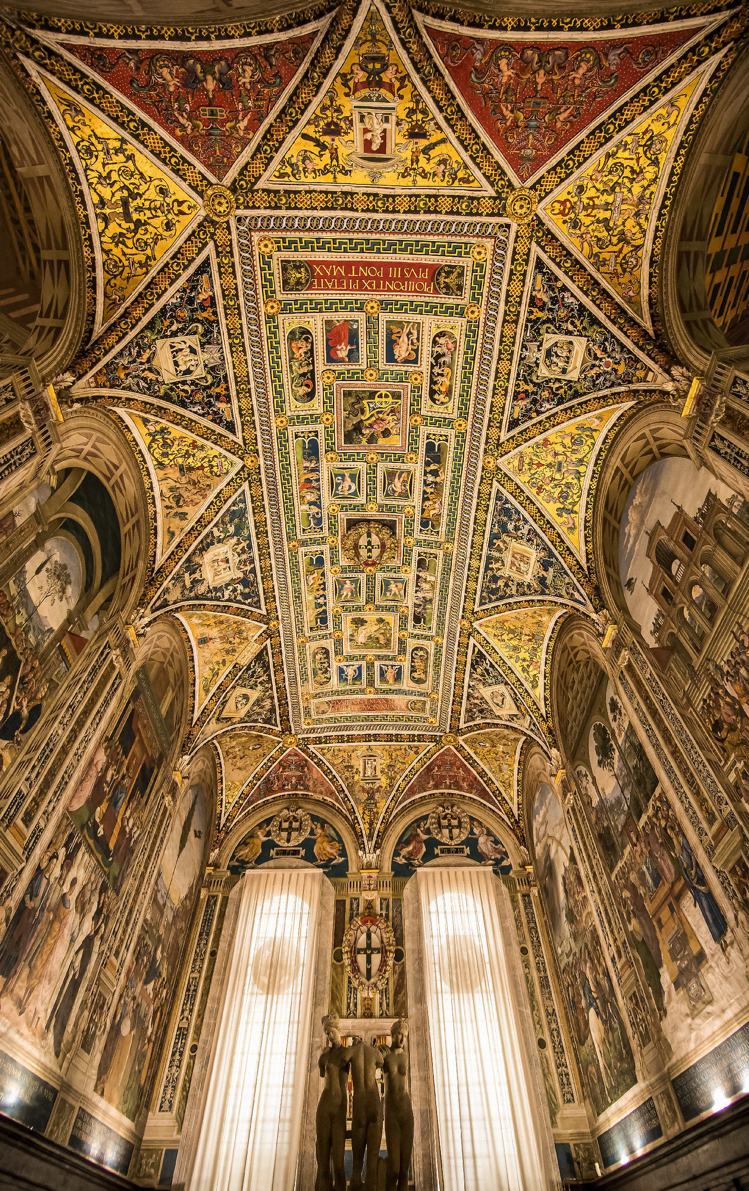 Frescoes Piccolomini Library - Duomo of Siena