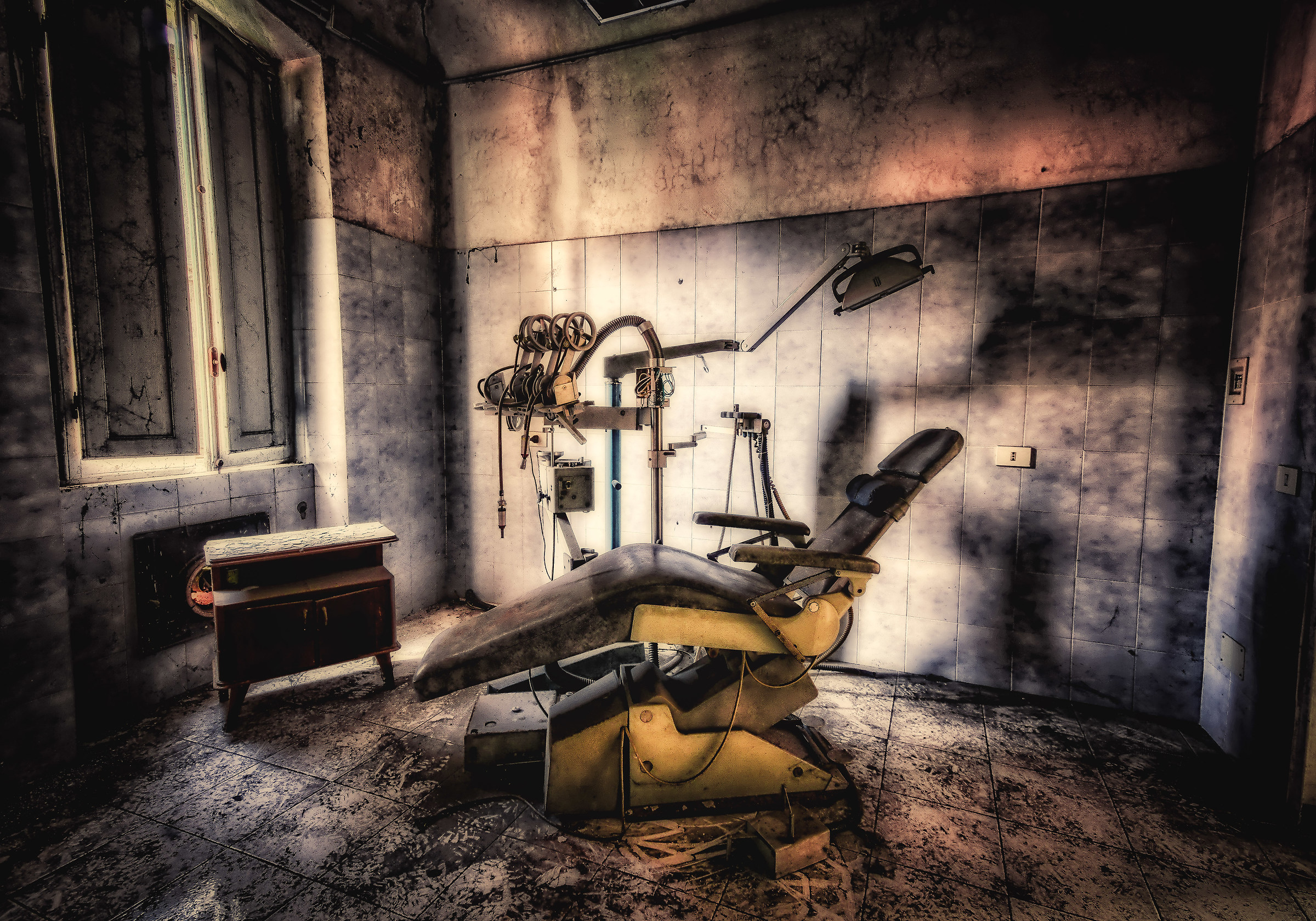 Ex-dental studio ...