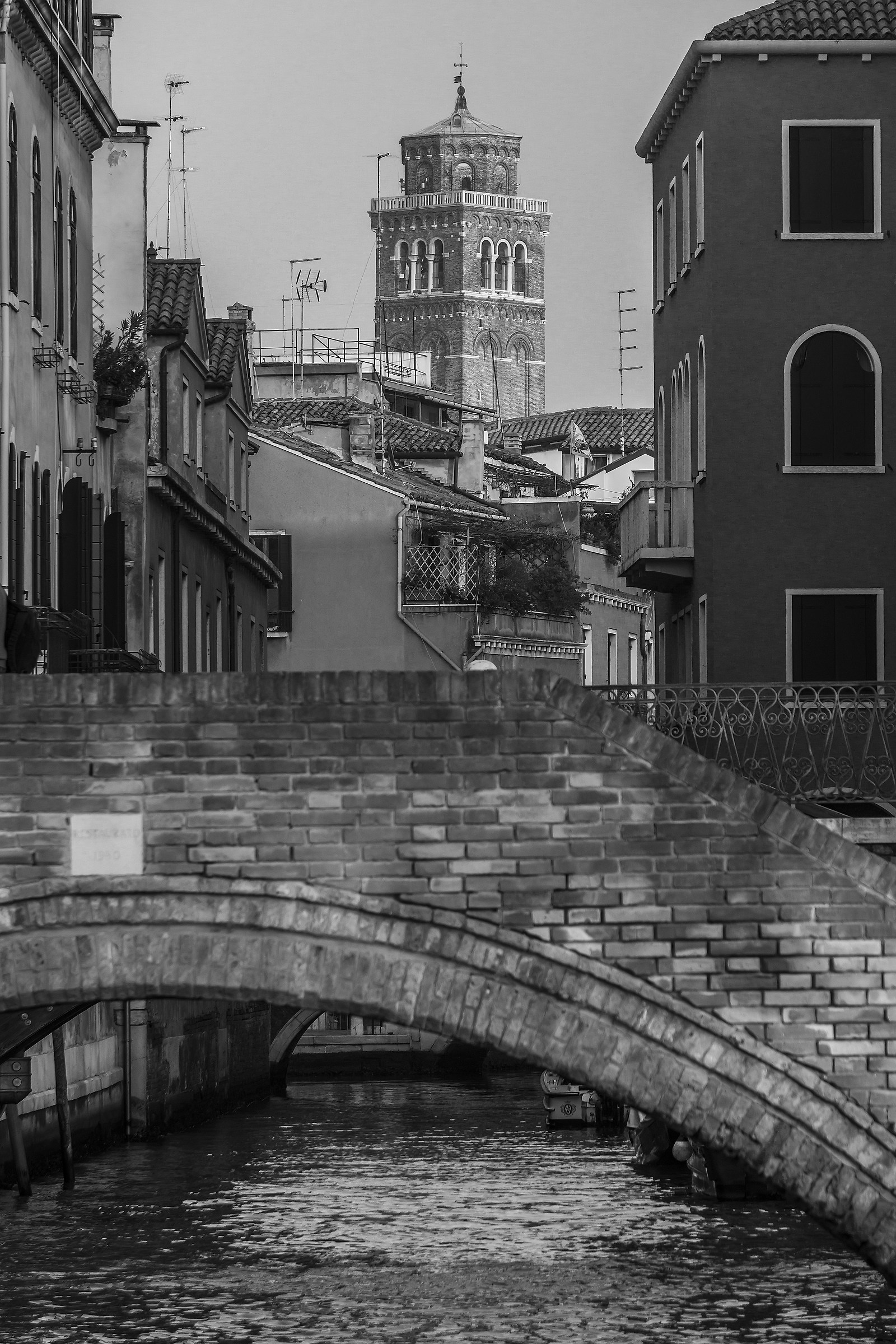 Rio del Magazen and the bell tower of the Frari - 2 - B &amp...