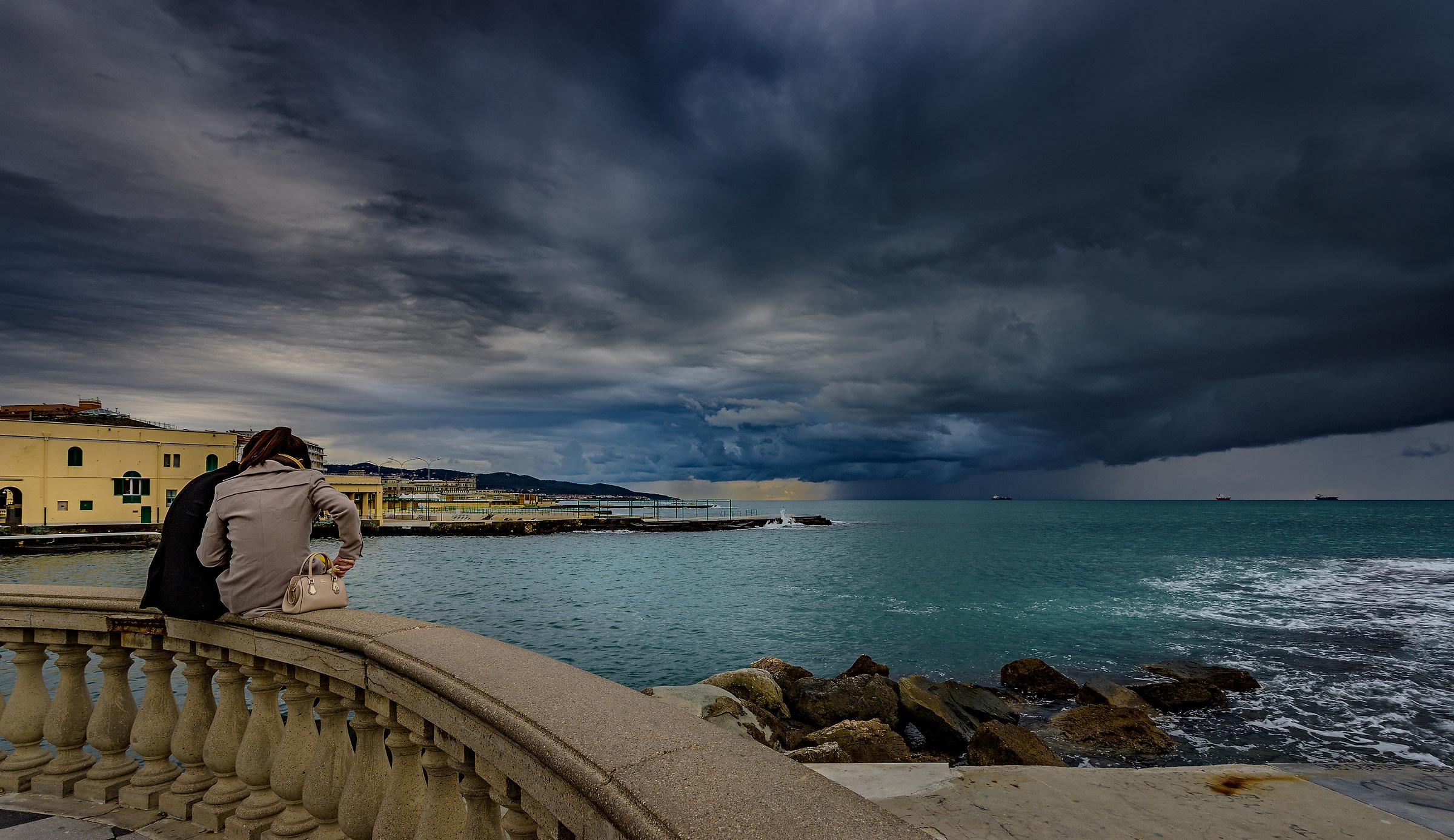 Waiting for the storm 3