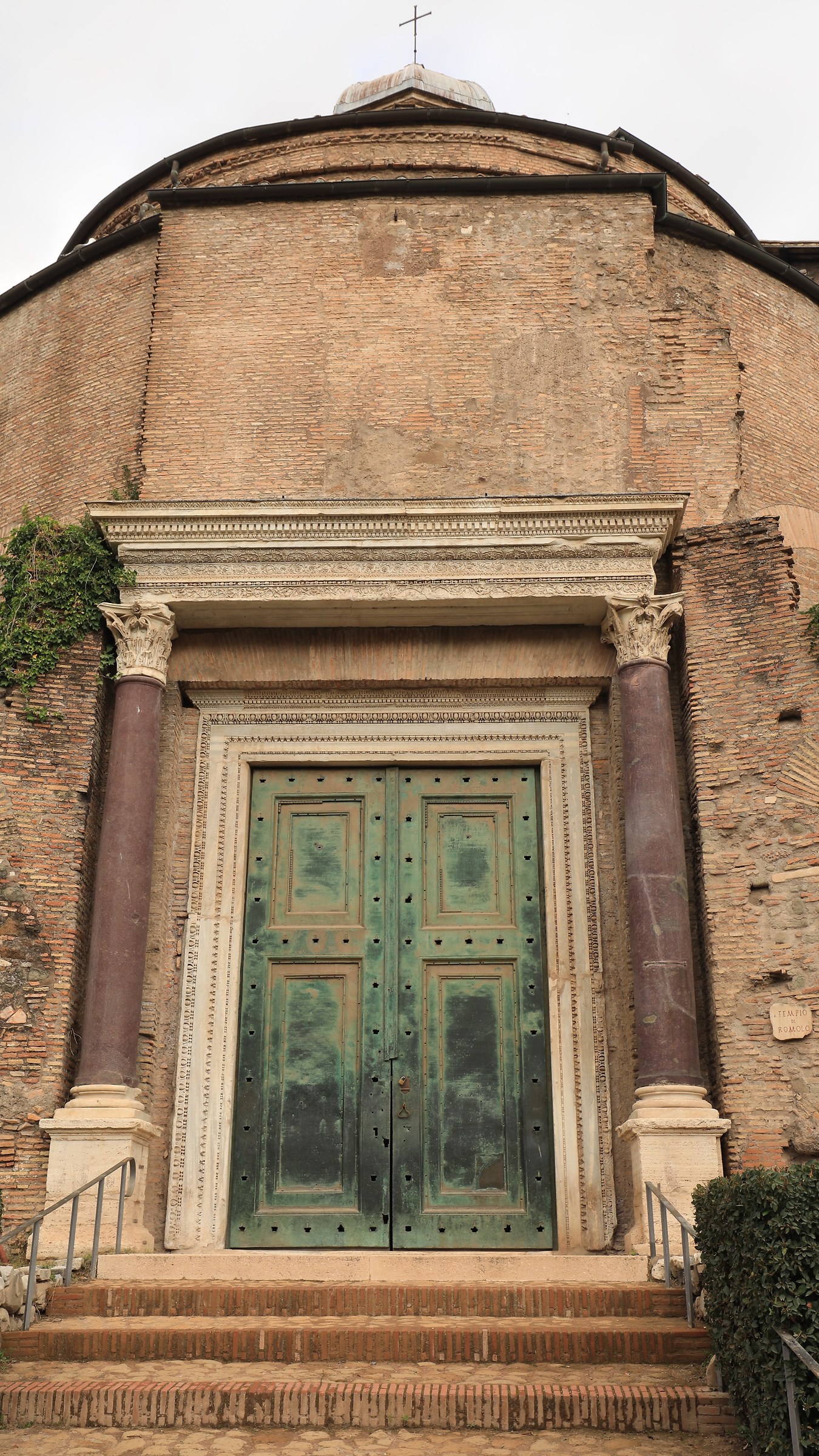 rome temple called rome dii