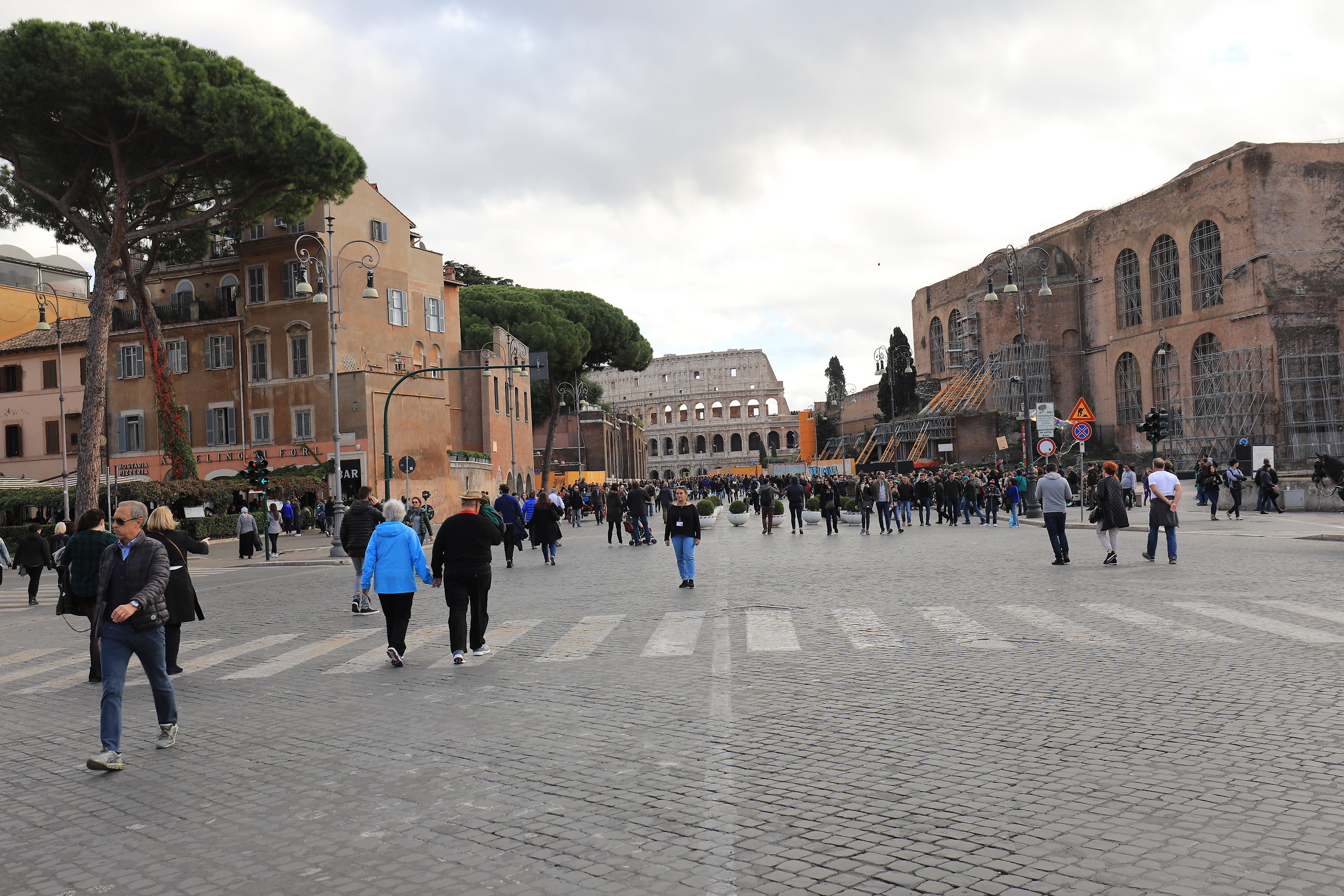 Rome away of the holes