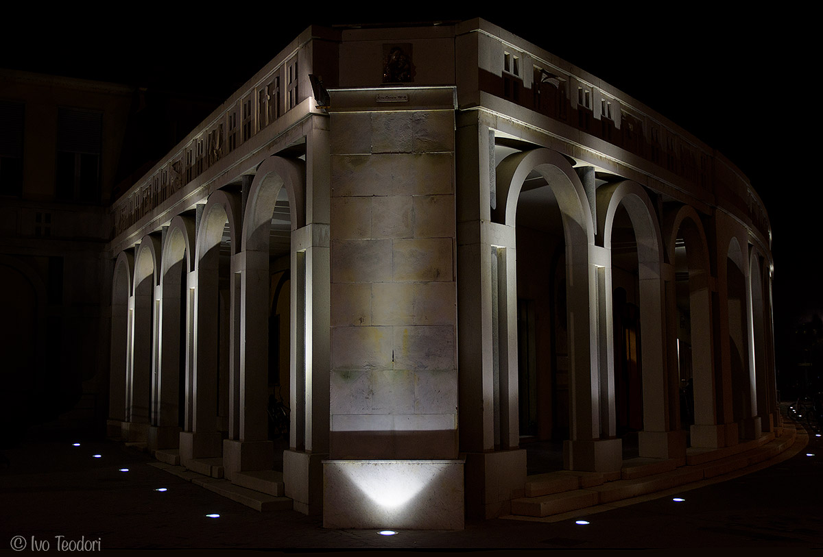 Tresigallo metaphysical city.