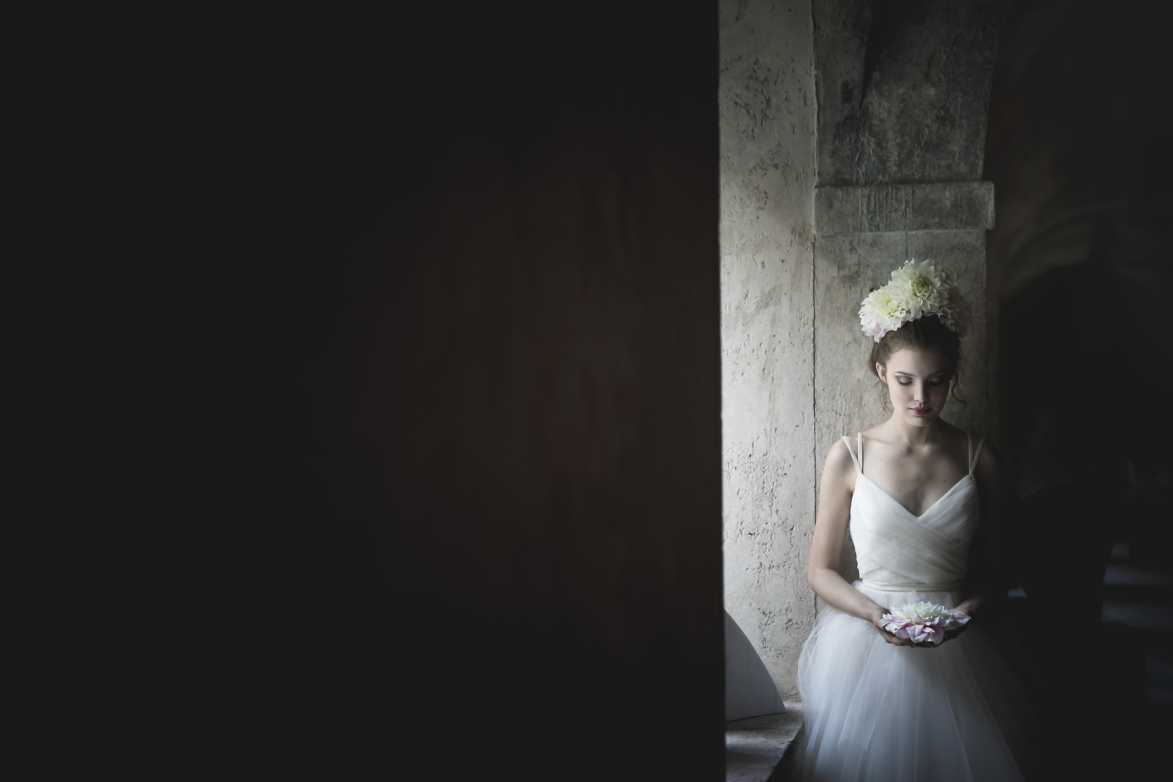 sposa con fiore
