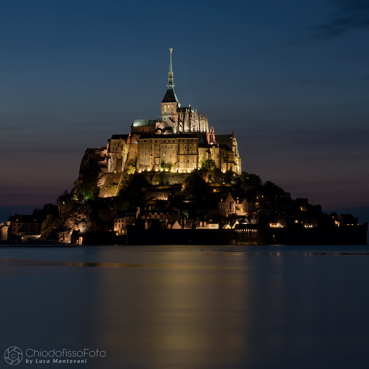 Mont Saint Michel at night