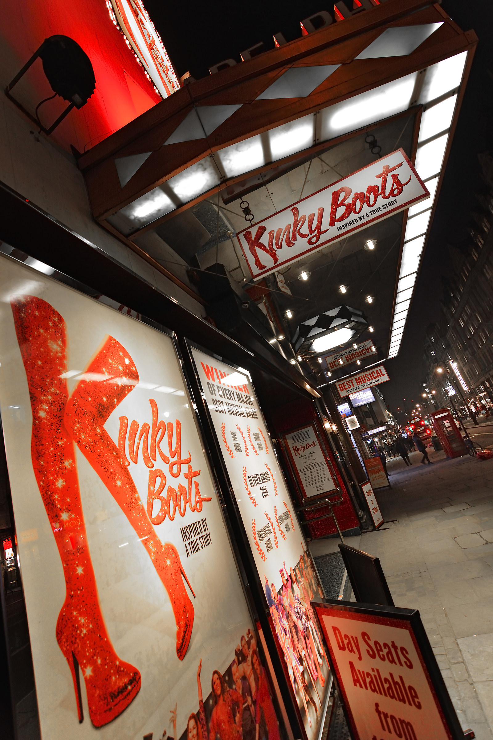 "Stivali stravaganti"!