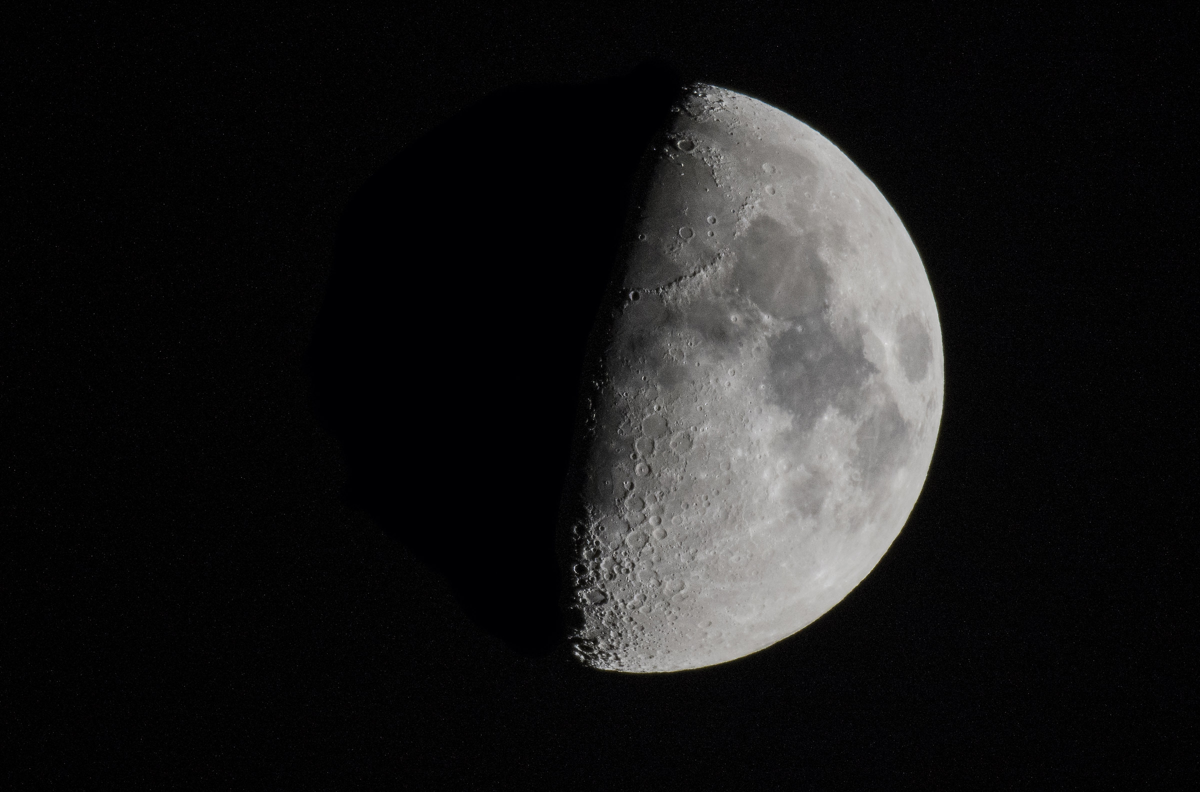 Luna d850 crop + int.