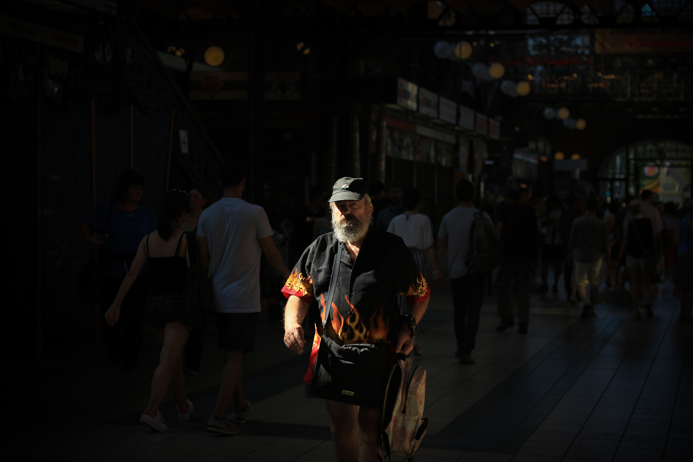 Someone let go of that man!