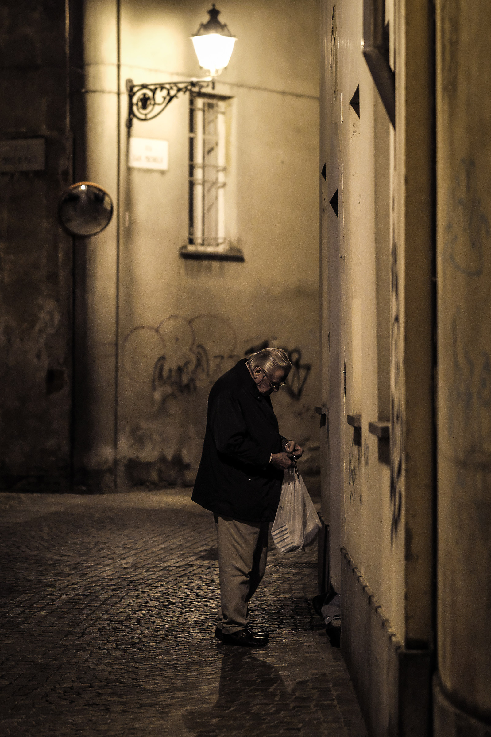 Finisce la giornata.