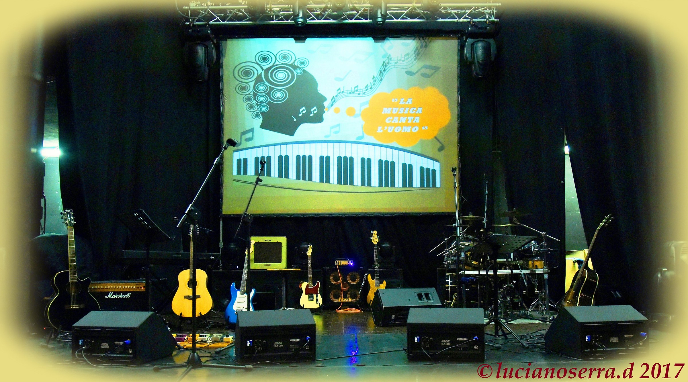 Il palco è pronto...