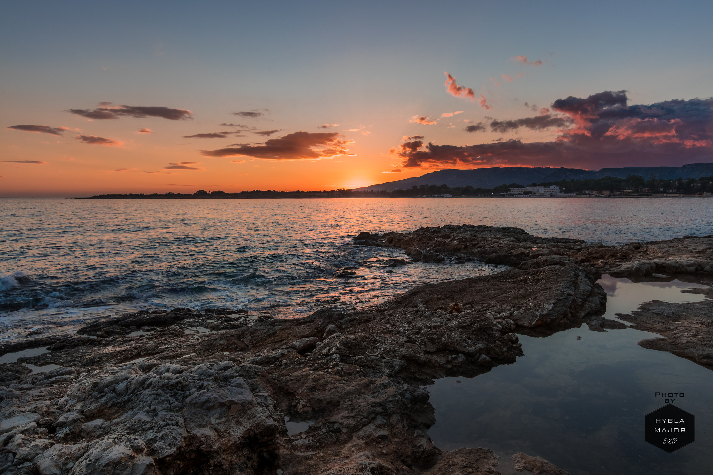 Sunset White Fountains