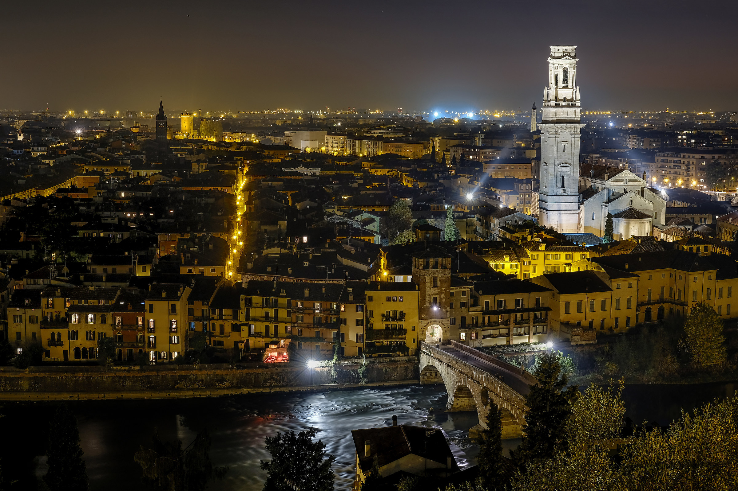 Verona dressed in the evening