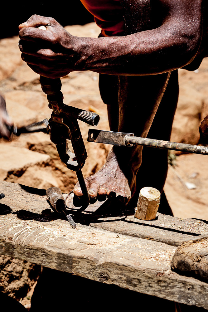Madagascar, villaggio: trapano.