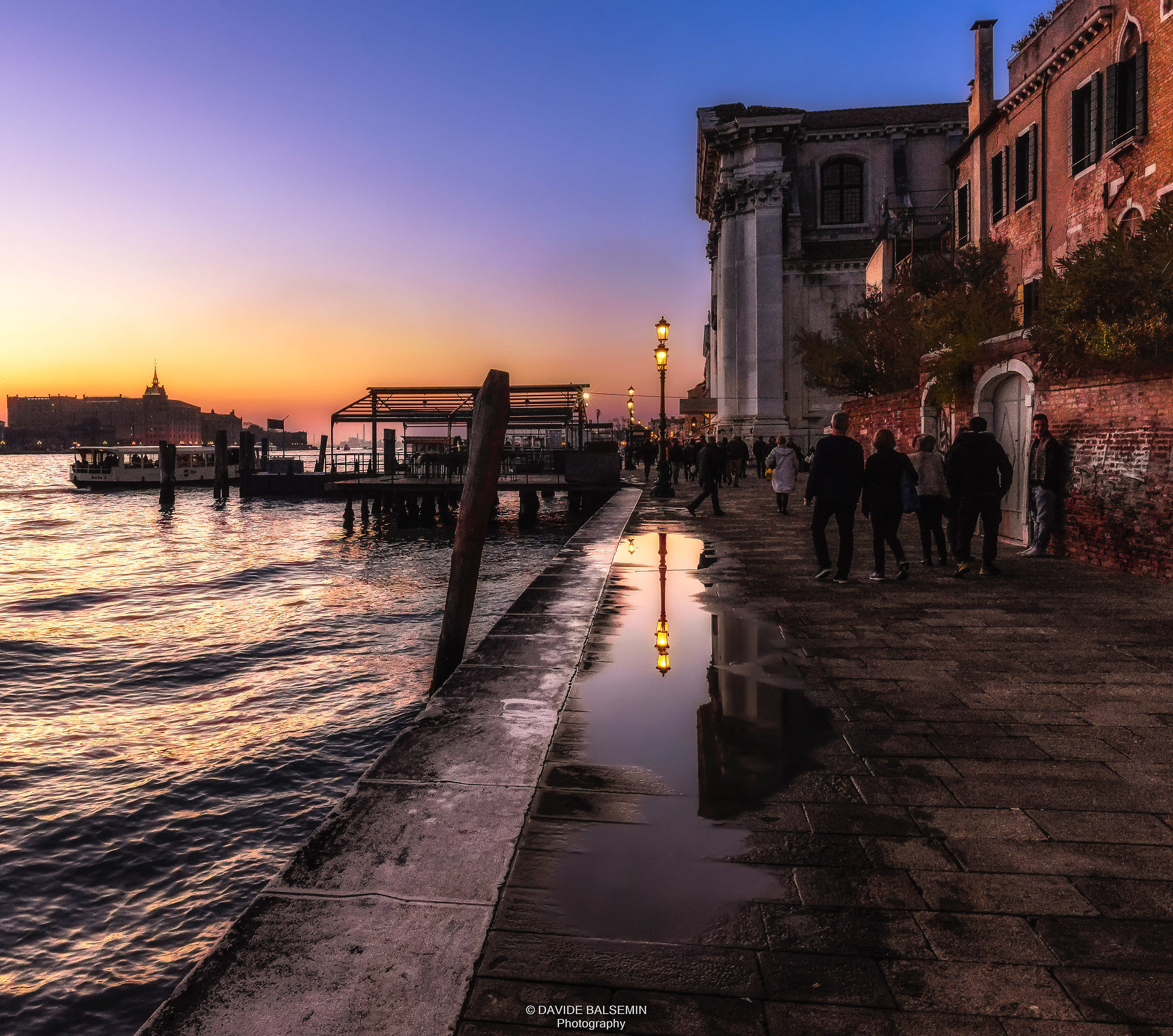 Passeggiando in un tramonto veneziano