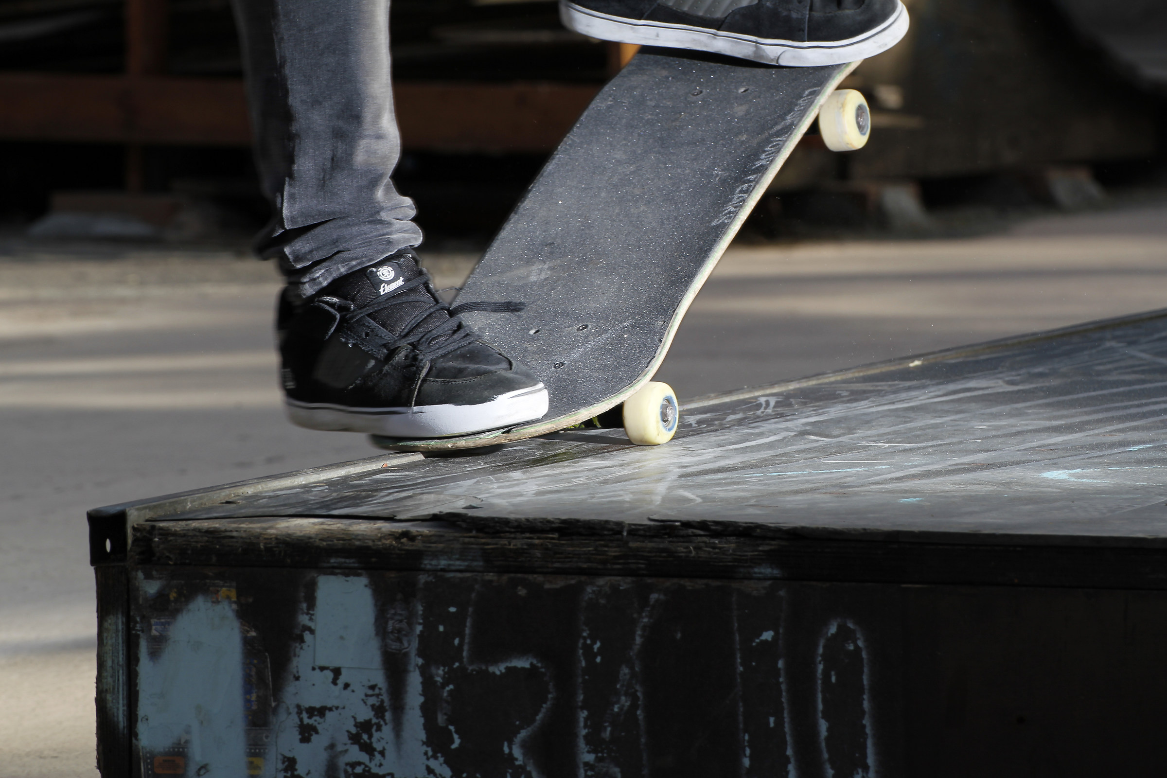nose grind detail