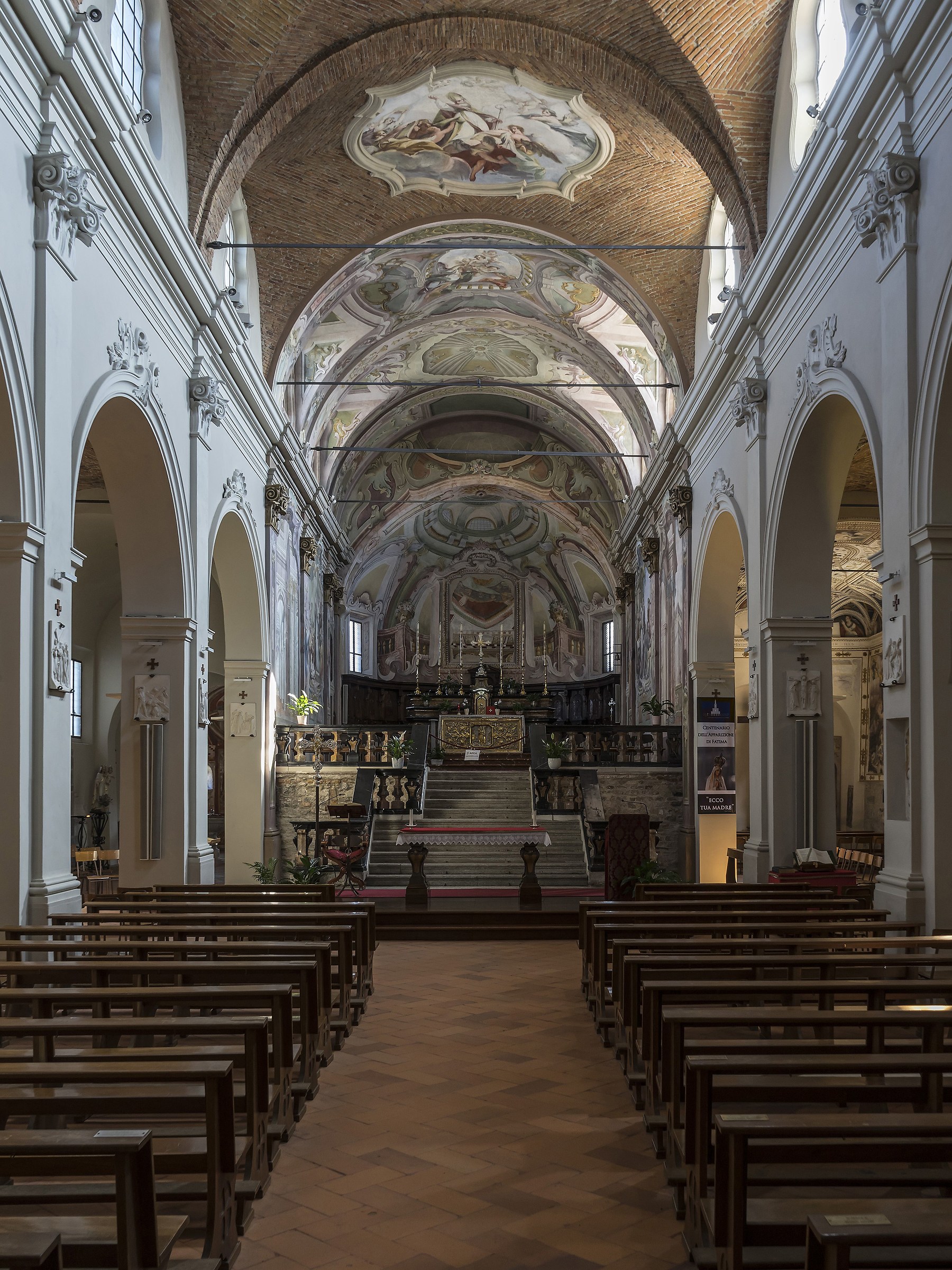 Sesto Calende -Church of San Donato -Navata centrale -2
