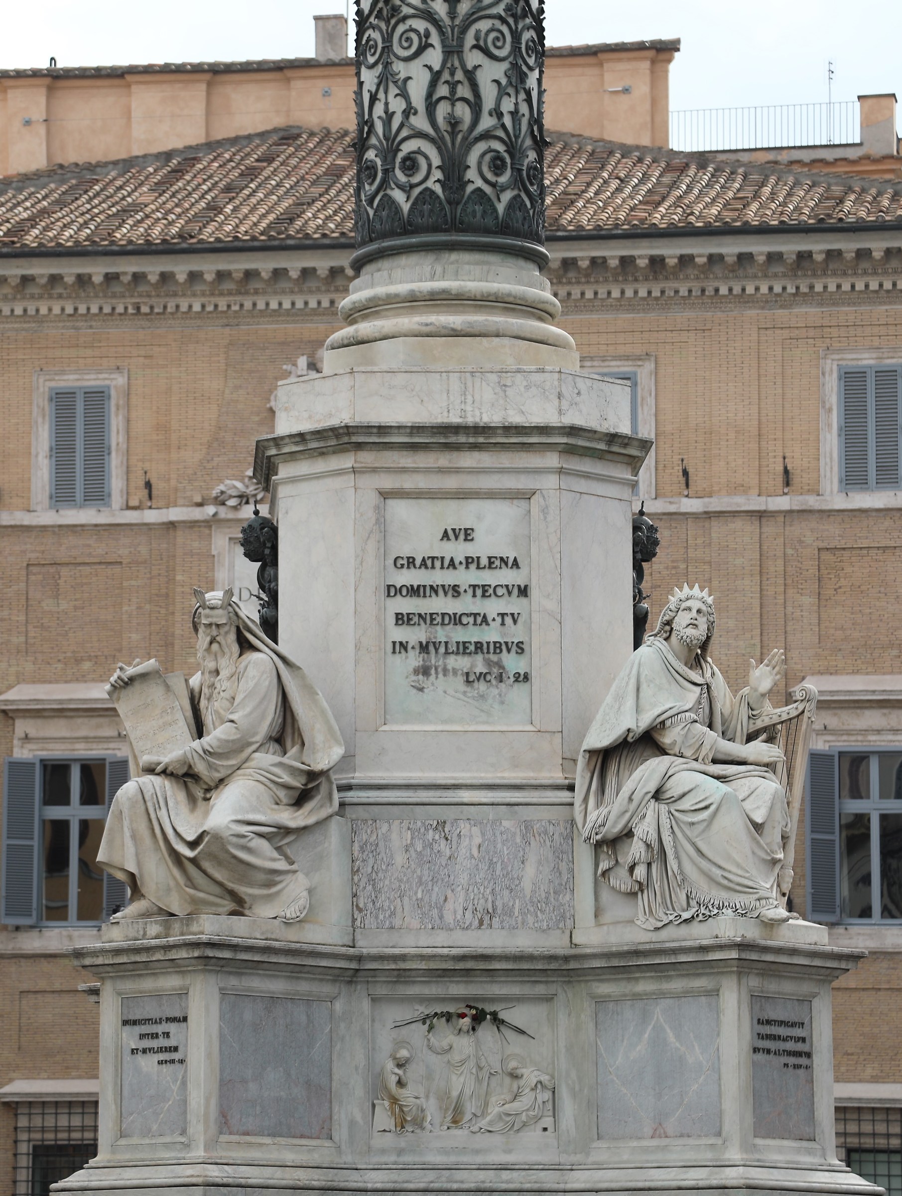 rome spain square monument to santa barbara