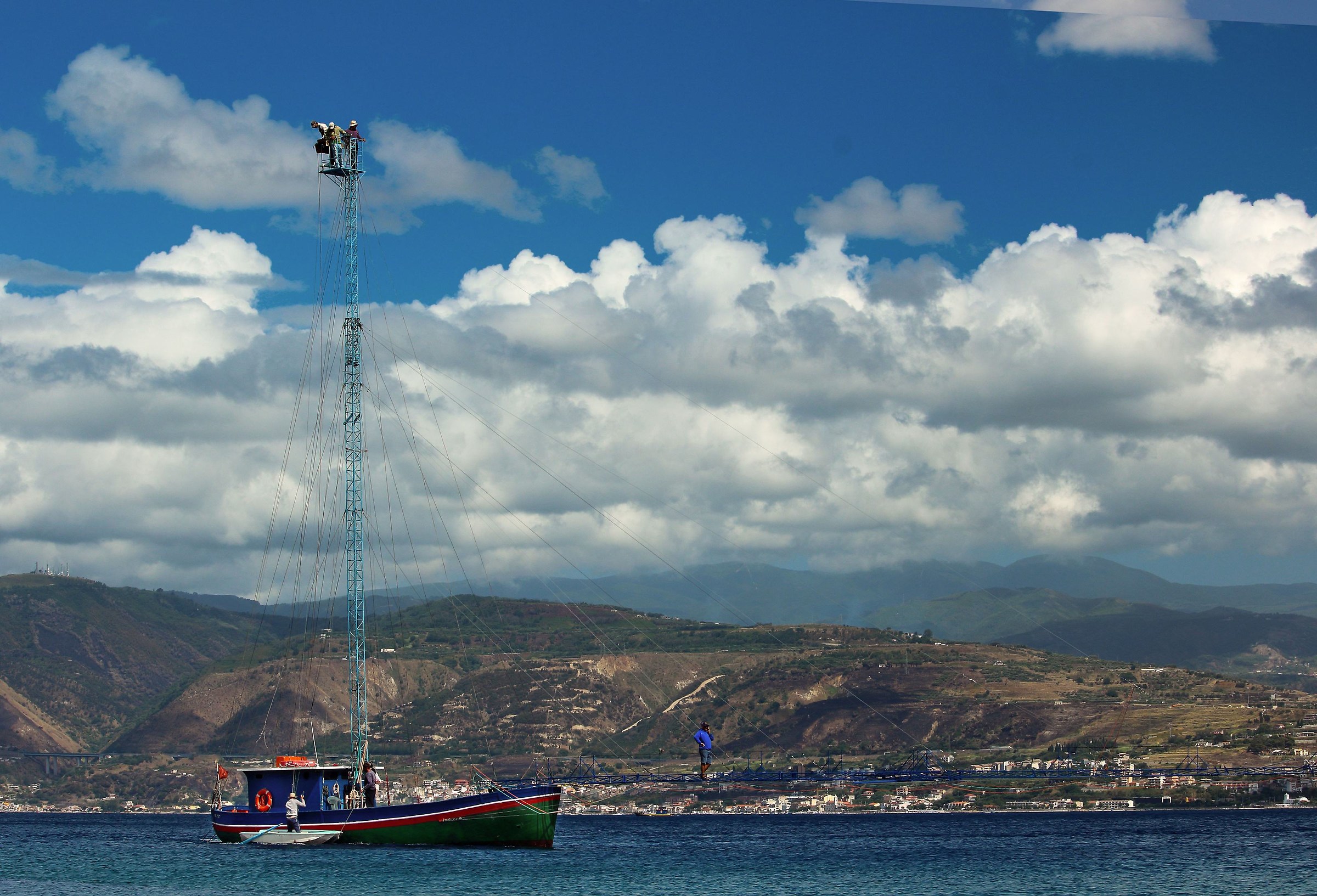 Feluca nello Stretto di Messina