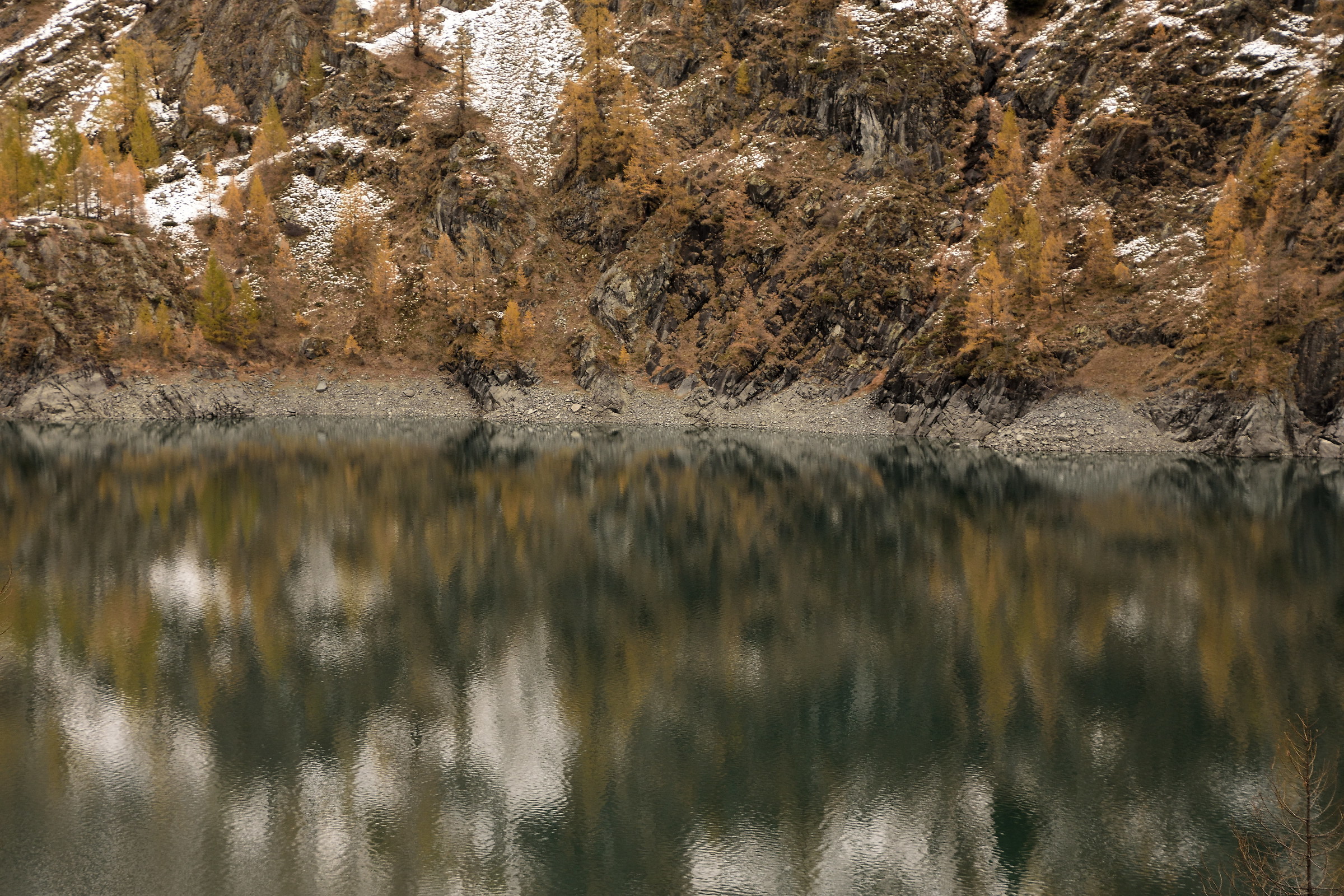 lake of Cheggio - reflections