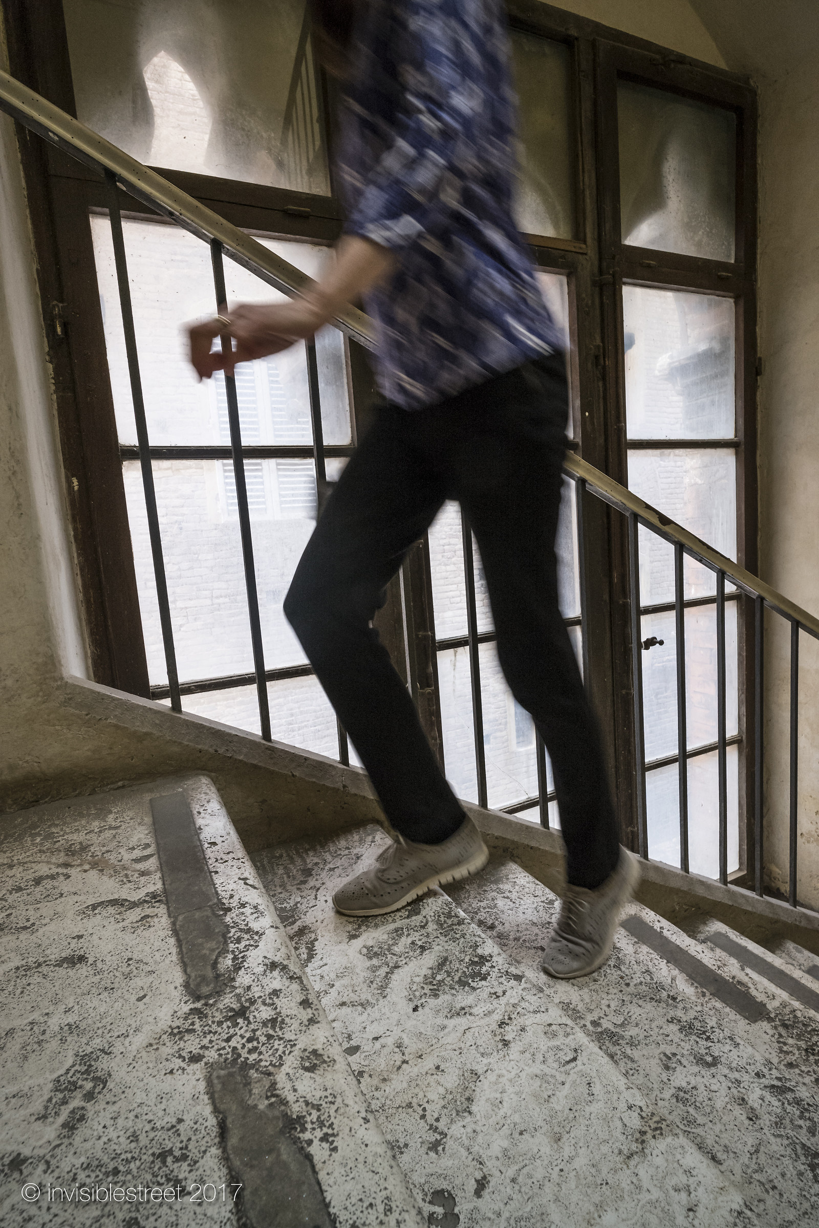 who descends who ascends