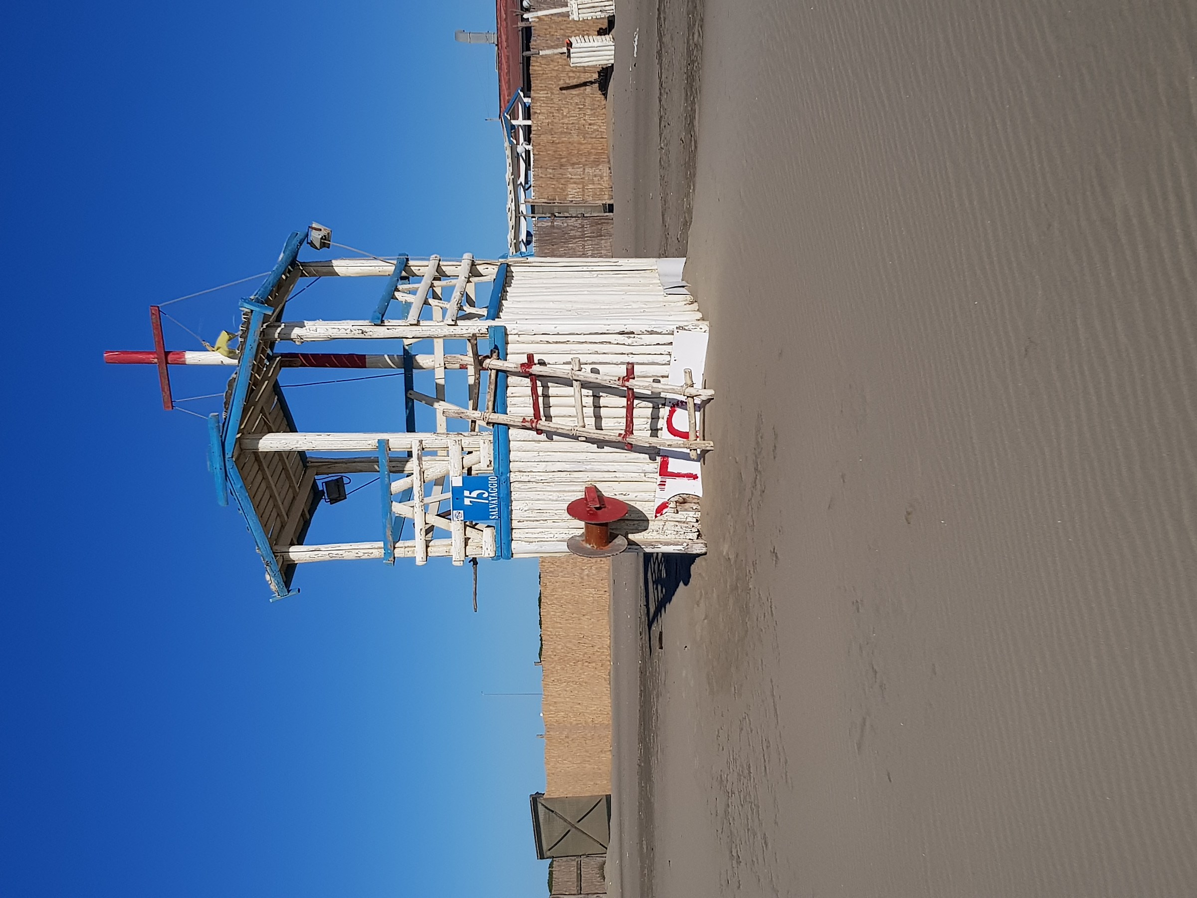 Mare guardia spiaggia autunno ??