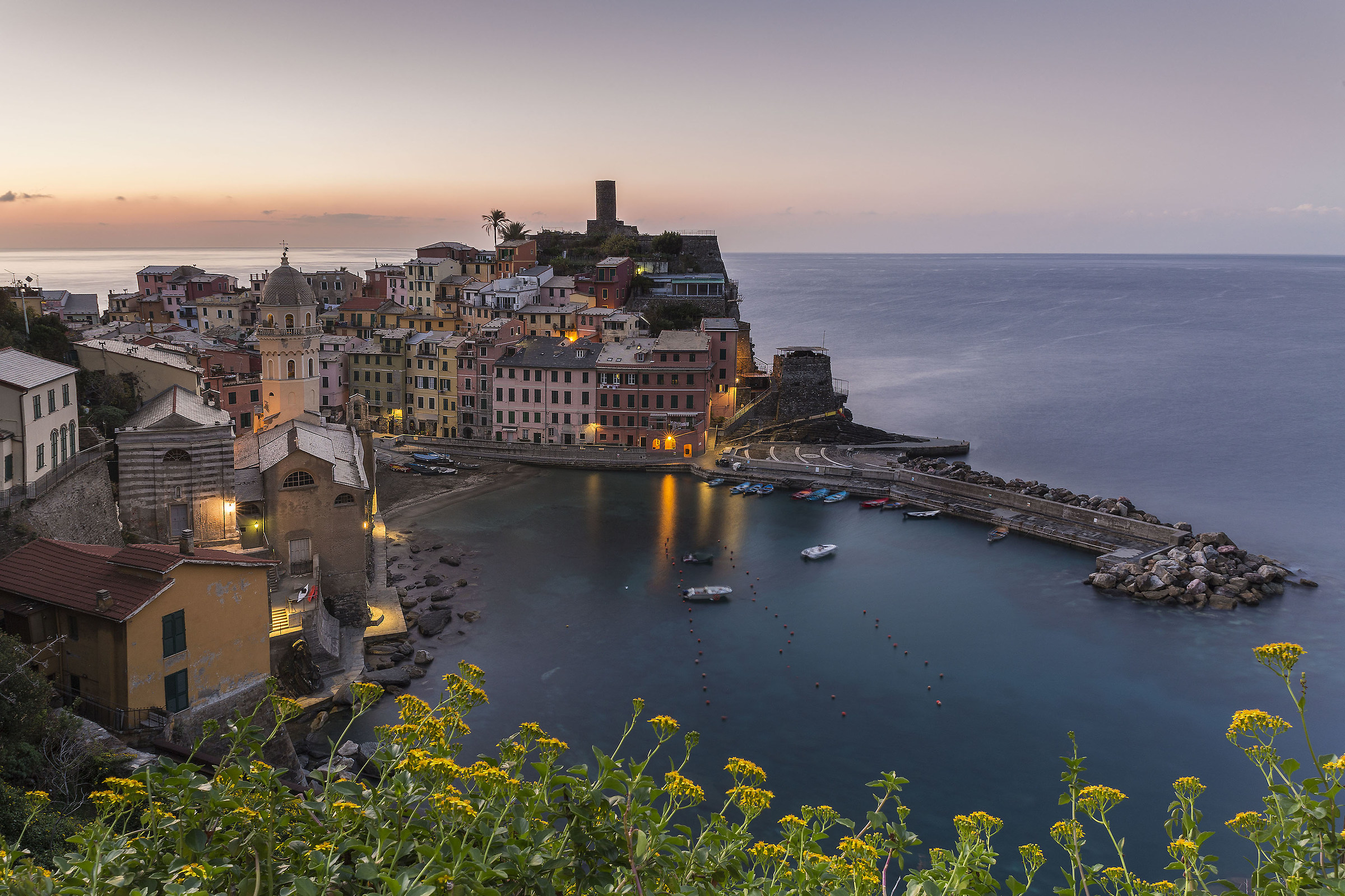 Vernazza all'alba