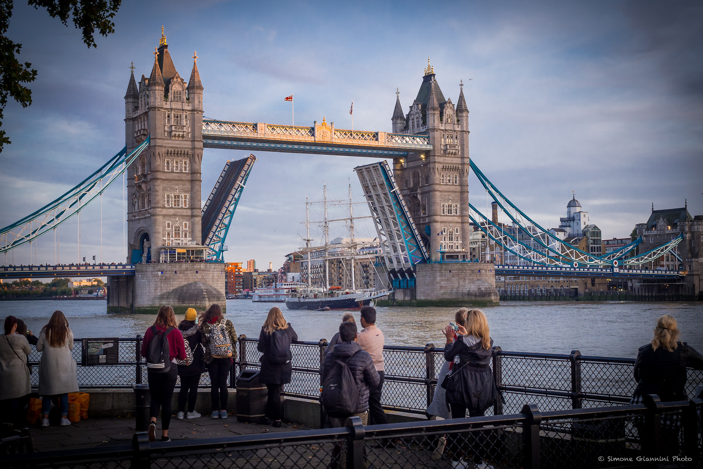 Tower Bridge aperto