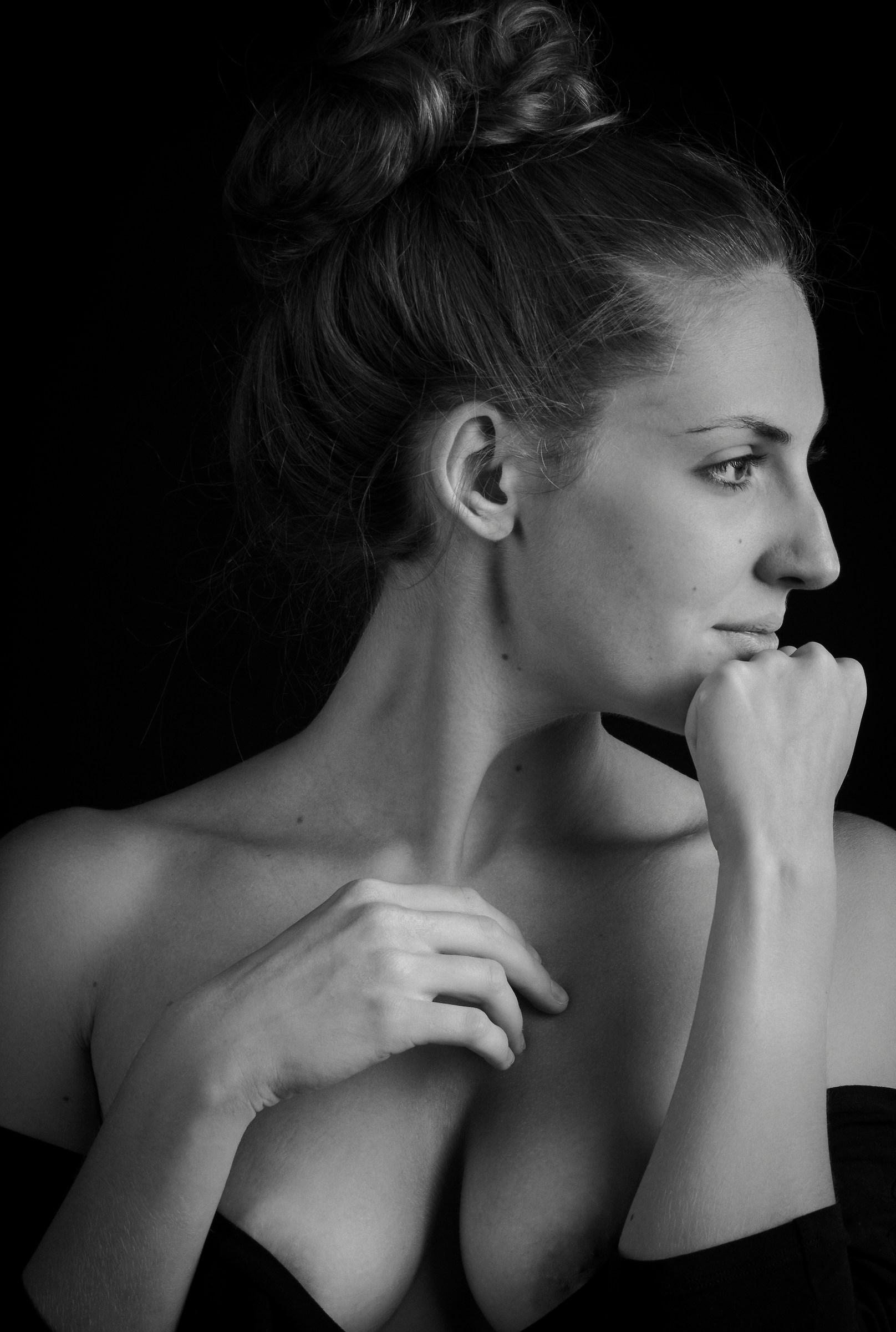 As young women know how to be