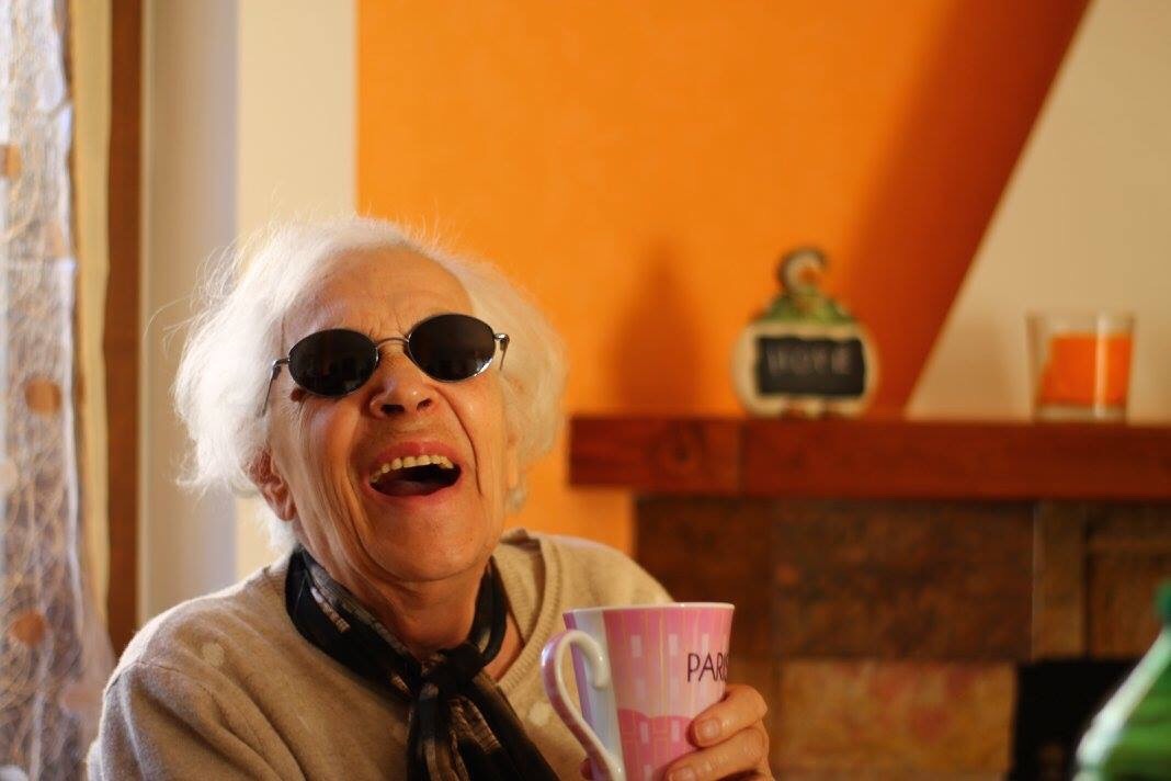 La risata di mia nonna è il suono più bello de...