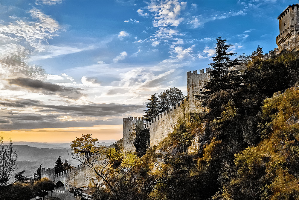Turisti a San Marino, città inespugnabile.