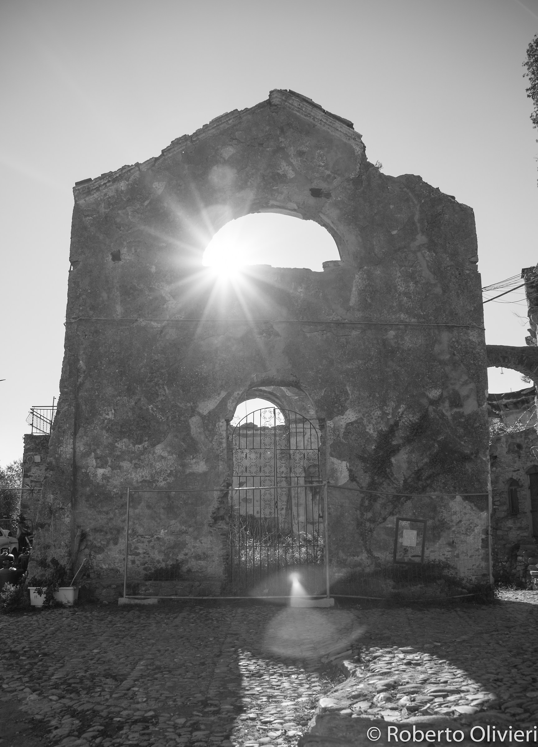 Two steps to Old Bussana ....