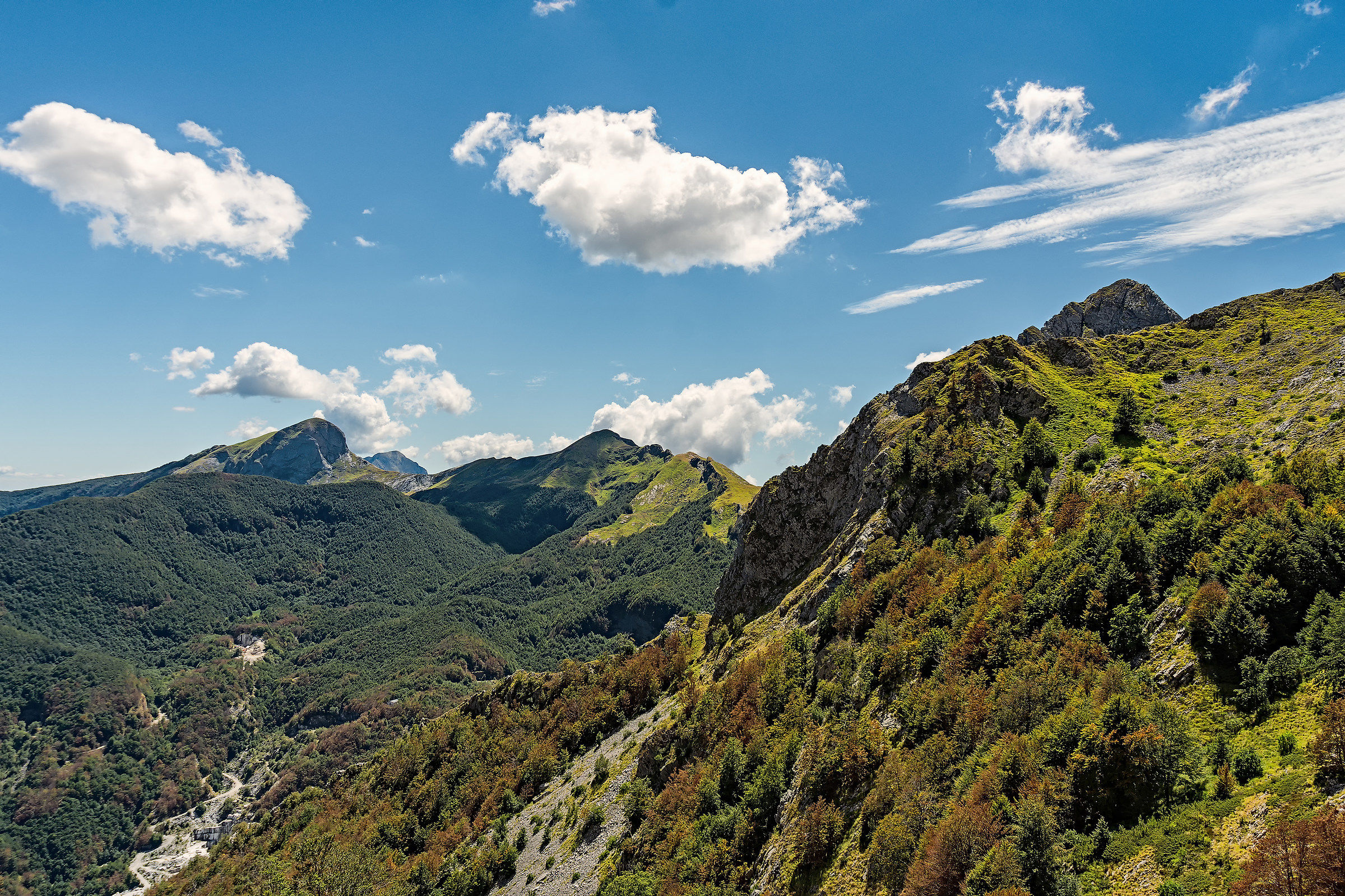 Salendo il Tambura. Apuane