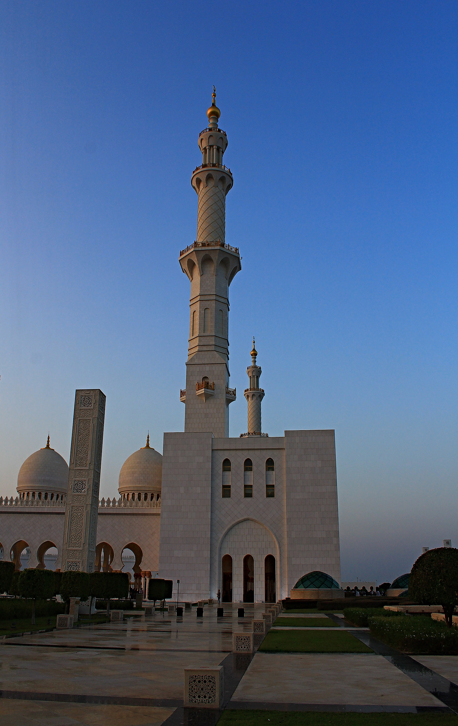 The great White Mosque of Abu Dhabi