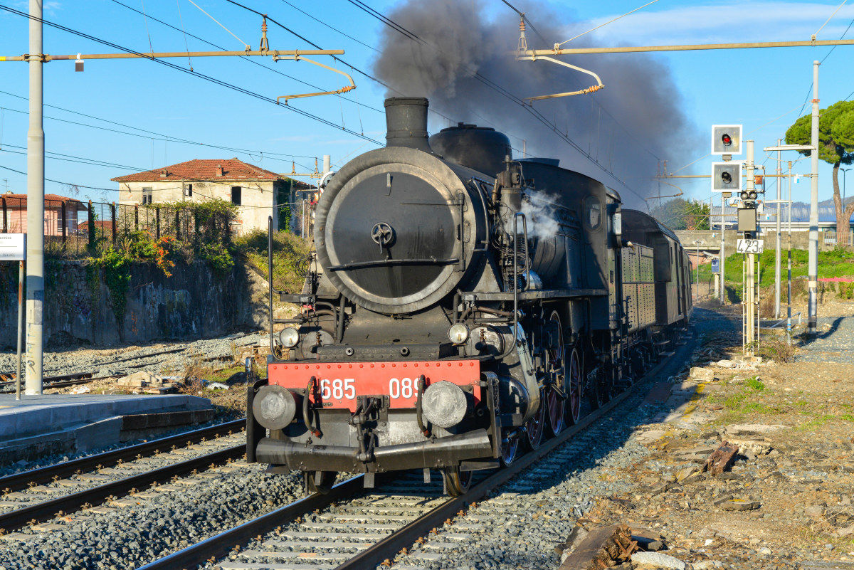 treno a vapore. Massa Ms