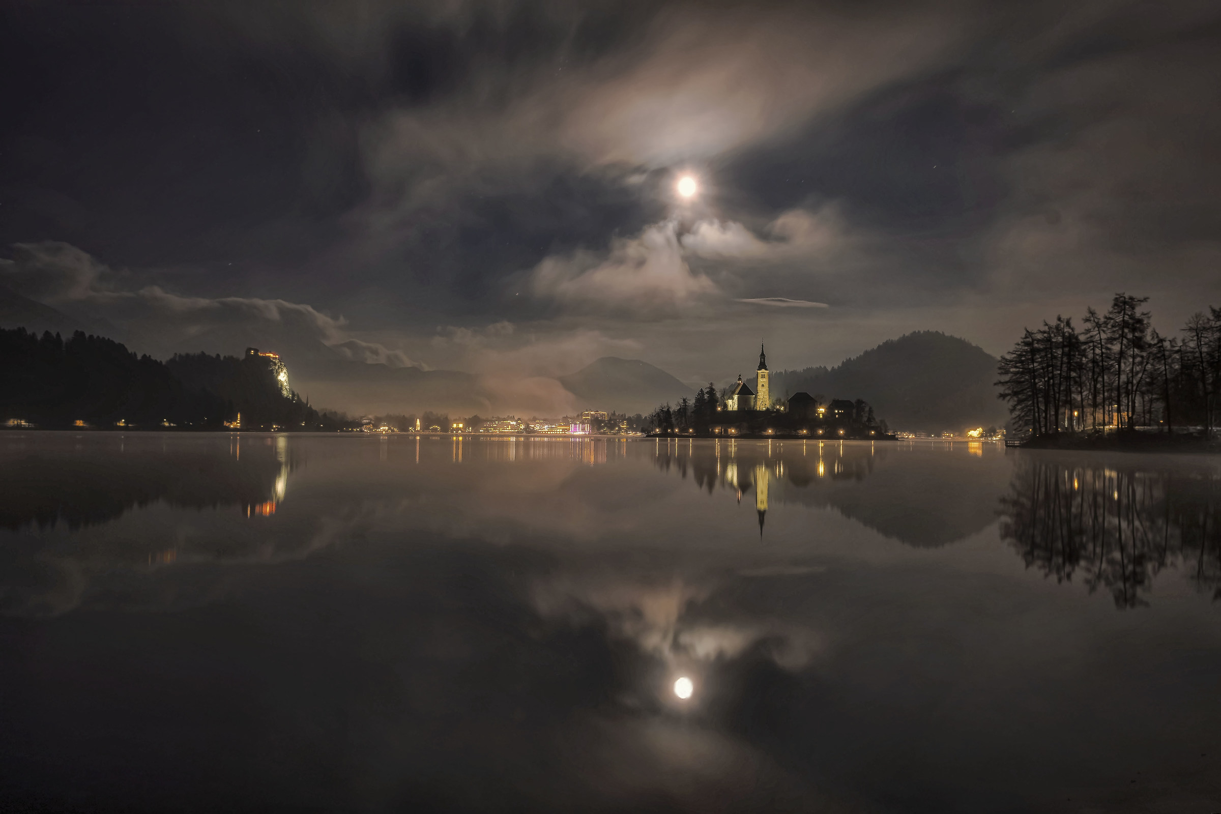 Notte d'inverno a Bled