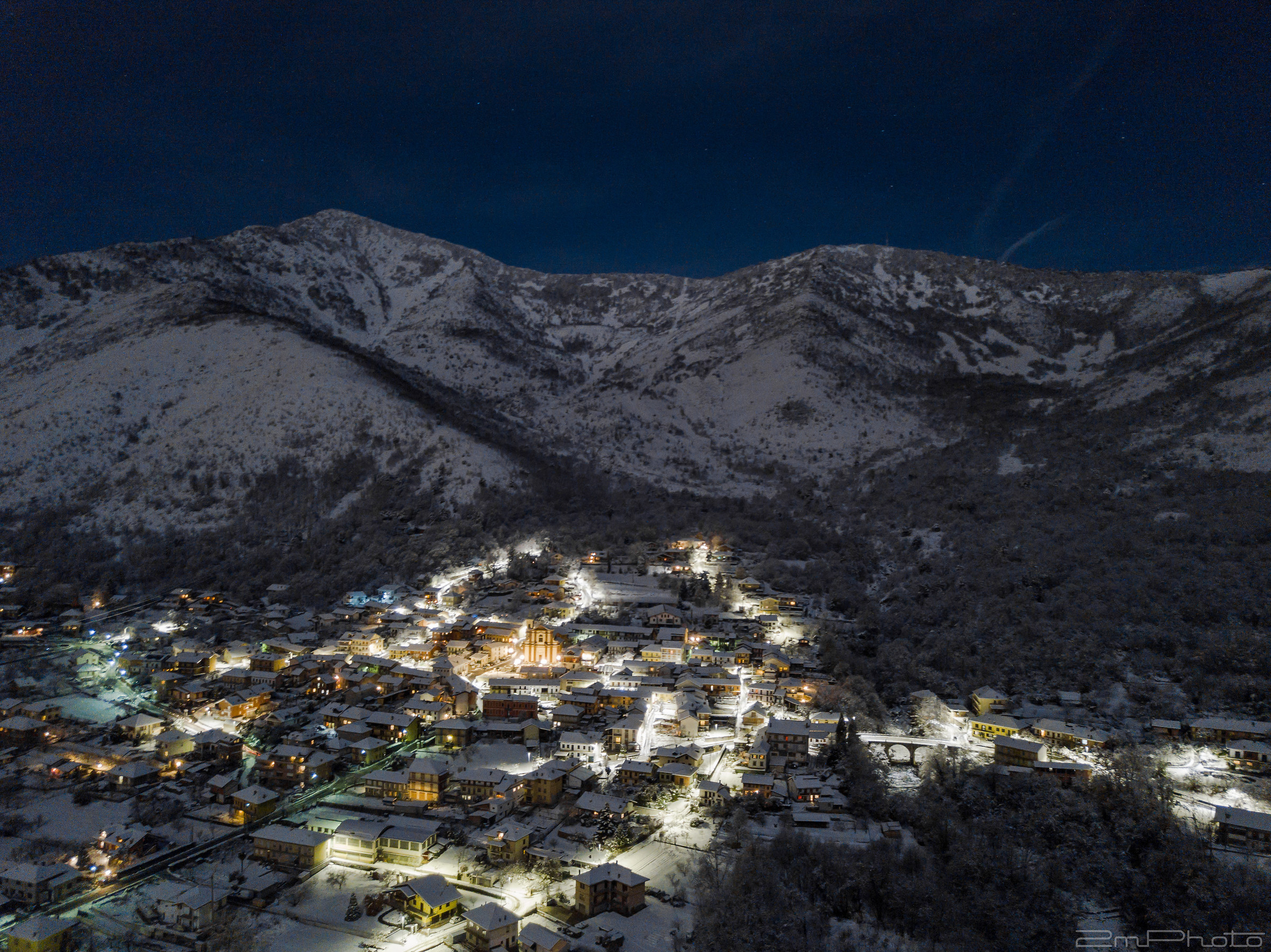 Vallo Torinese by night