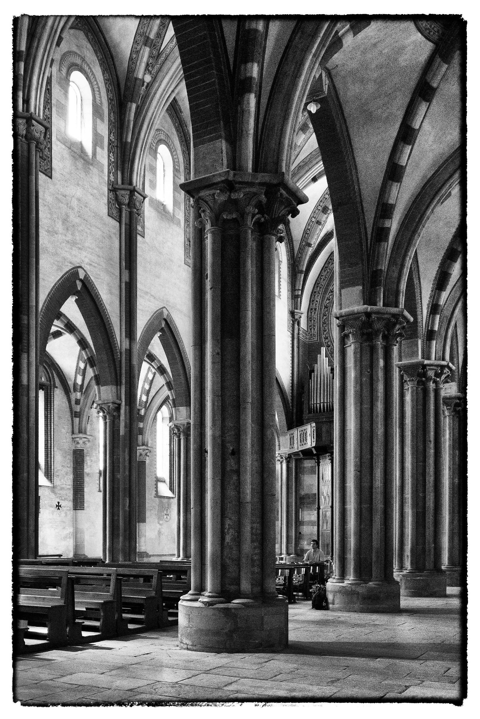 vercelli, chiesa di sant'andrea, interno