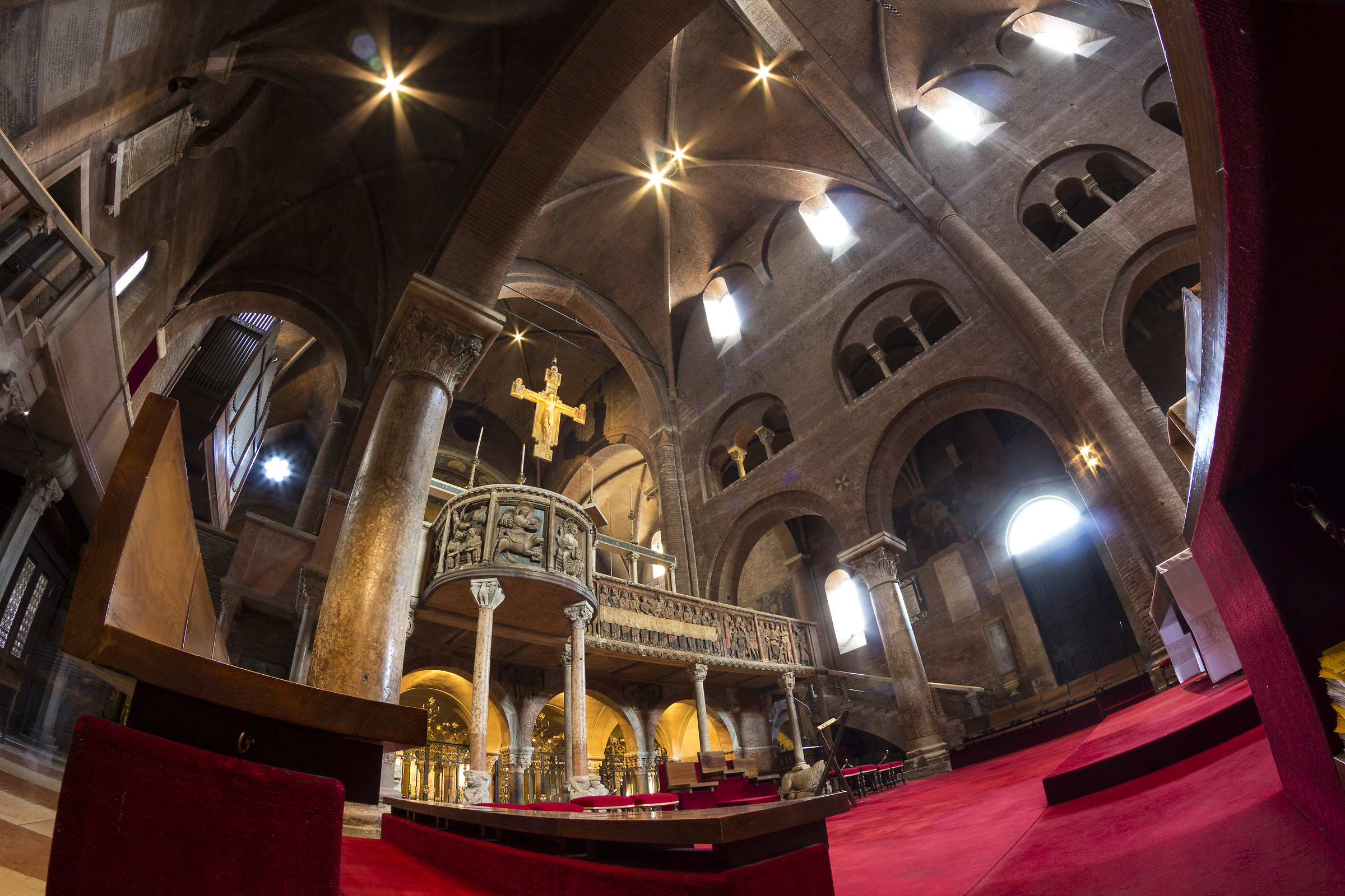 Interno del Duomo di Modena