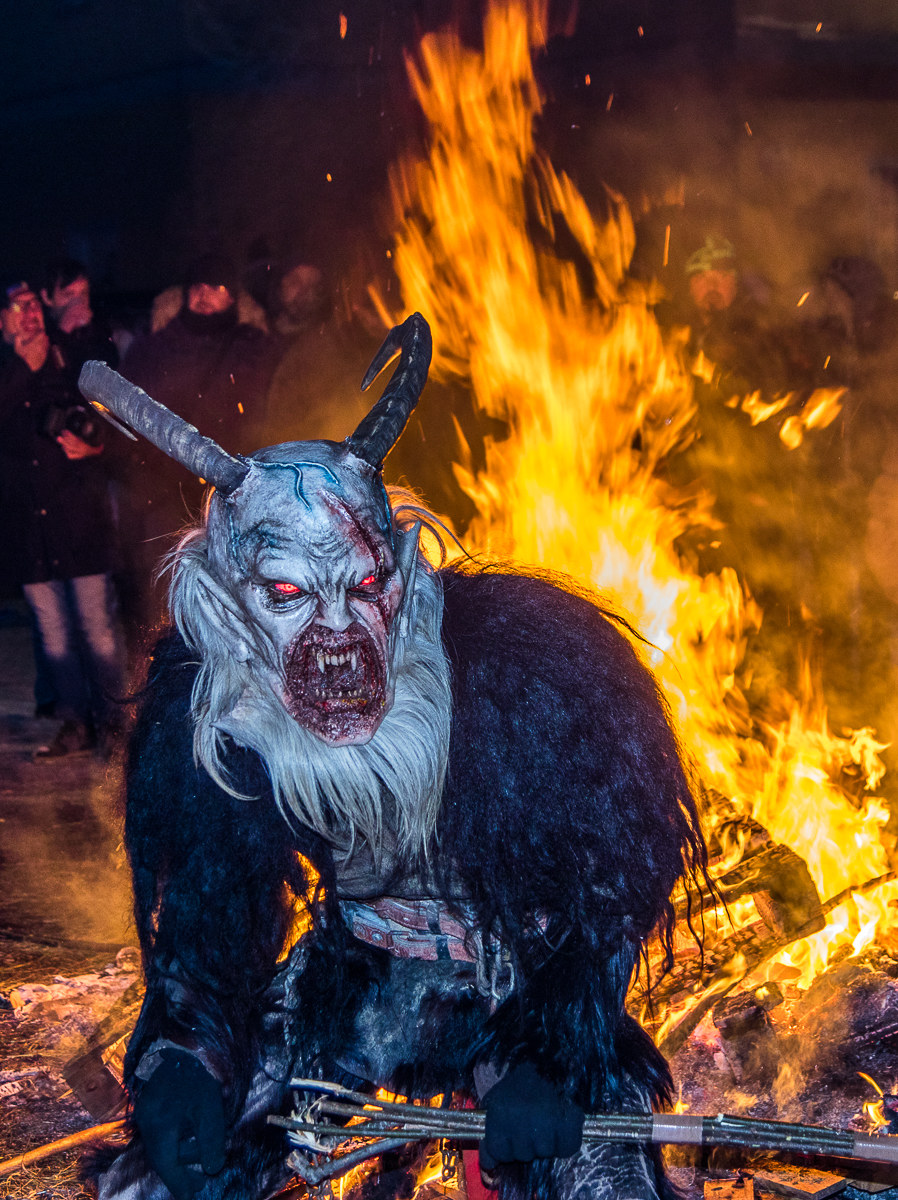 Krampus a Cave del Predil (ud)