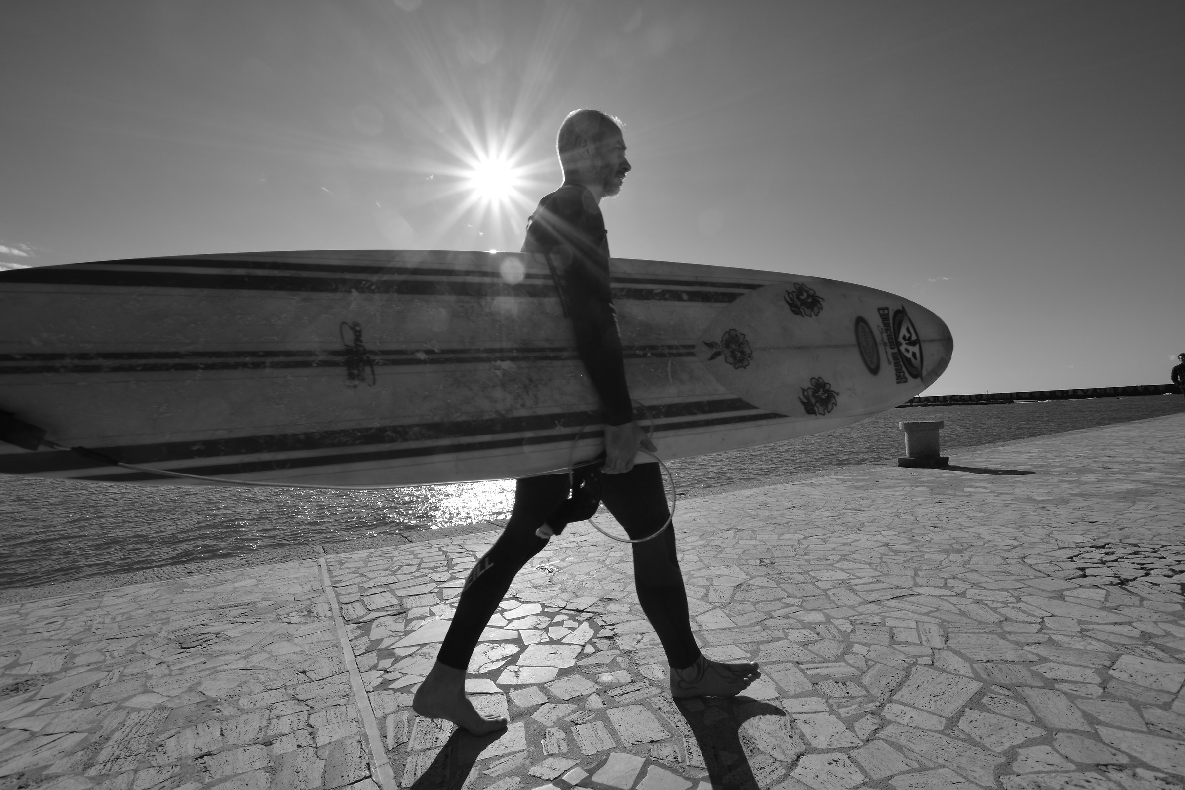 surfer in B / W