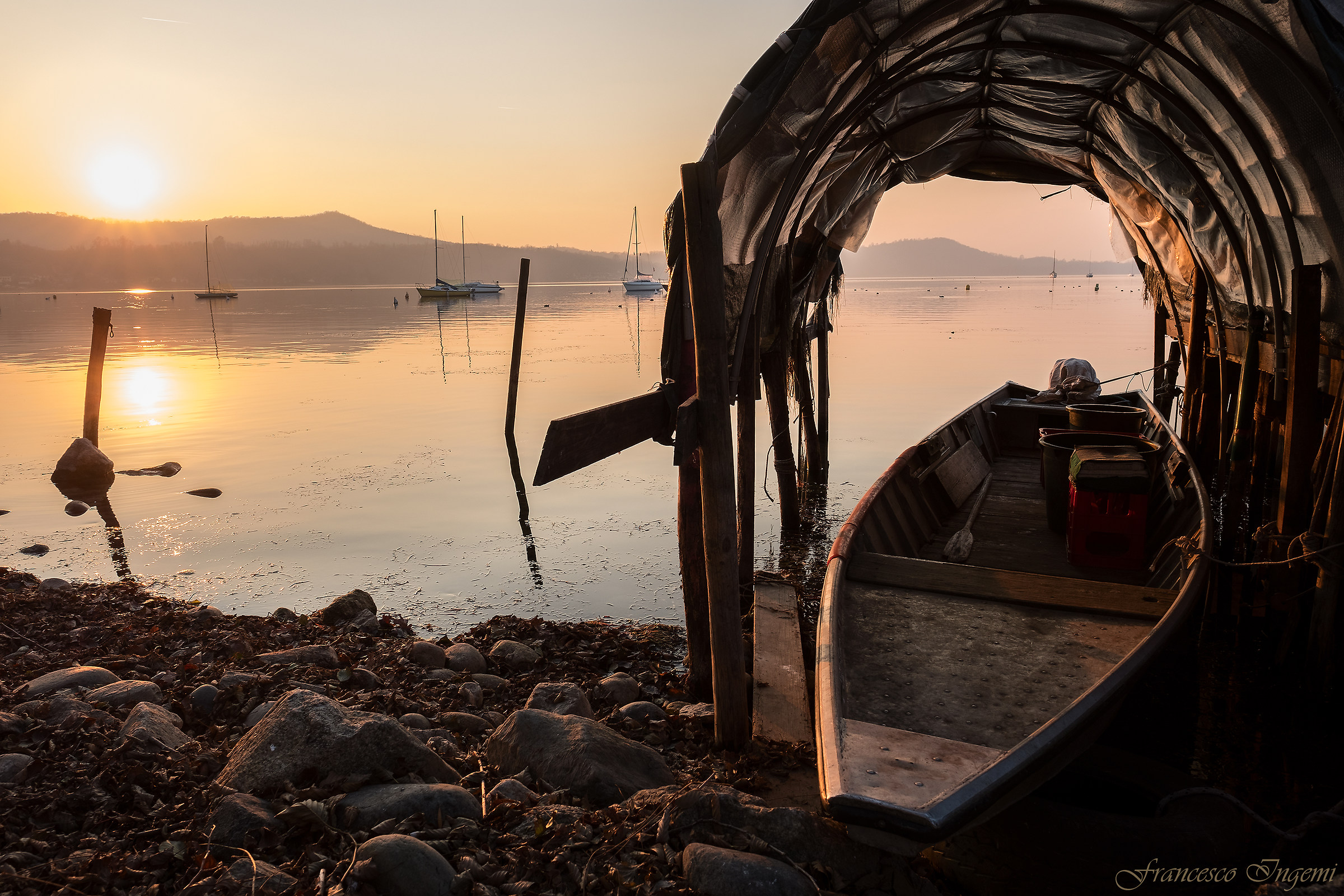 Riposo in riva al lago