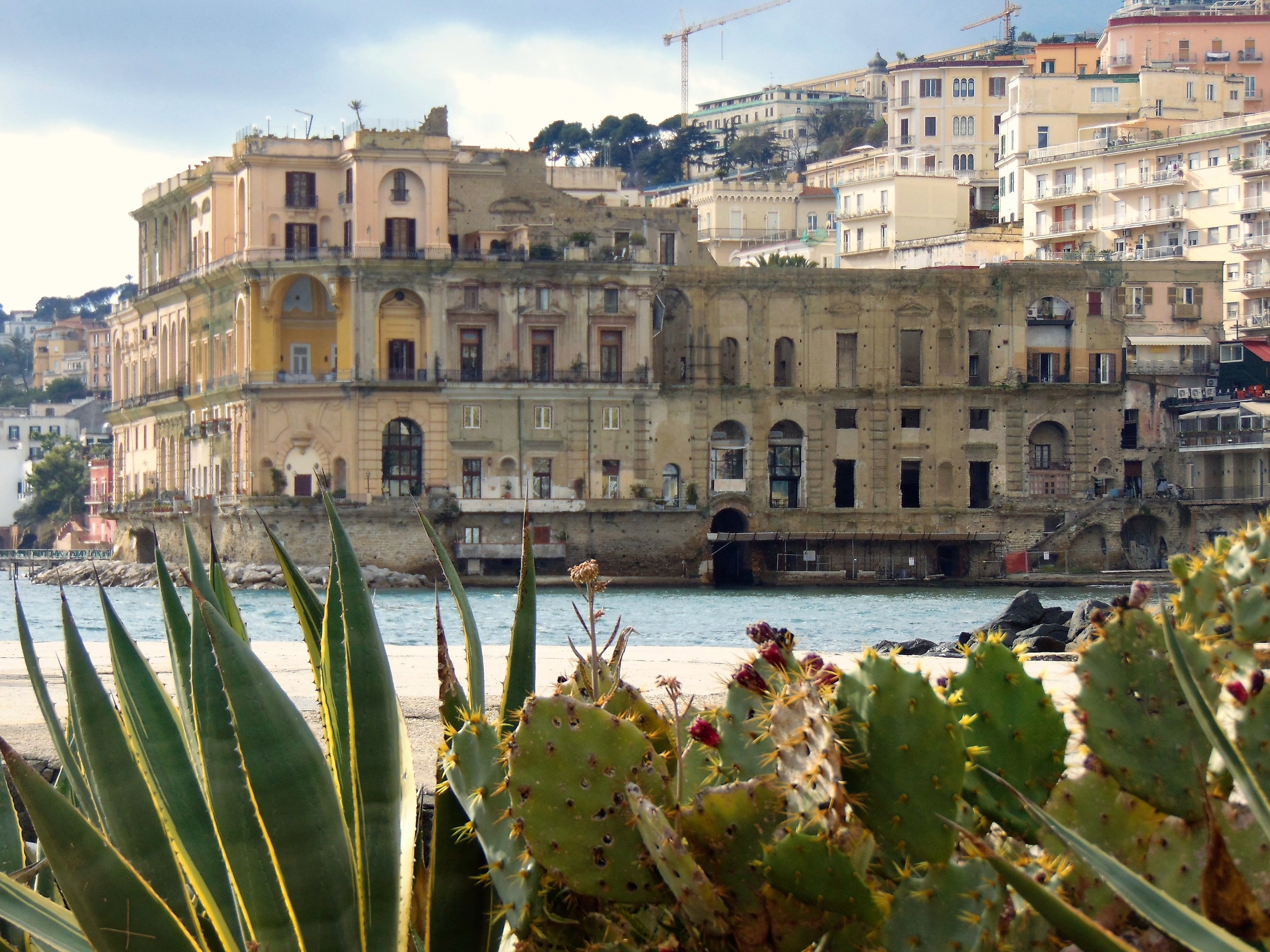 Palazzo Donn'Anna dal Circolo Nautico Posillipo
