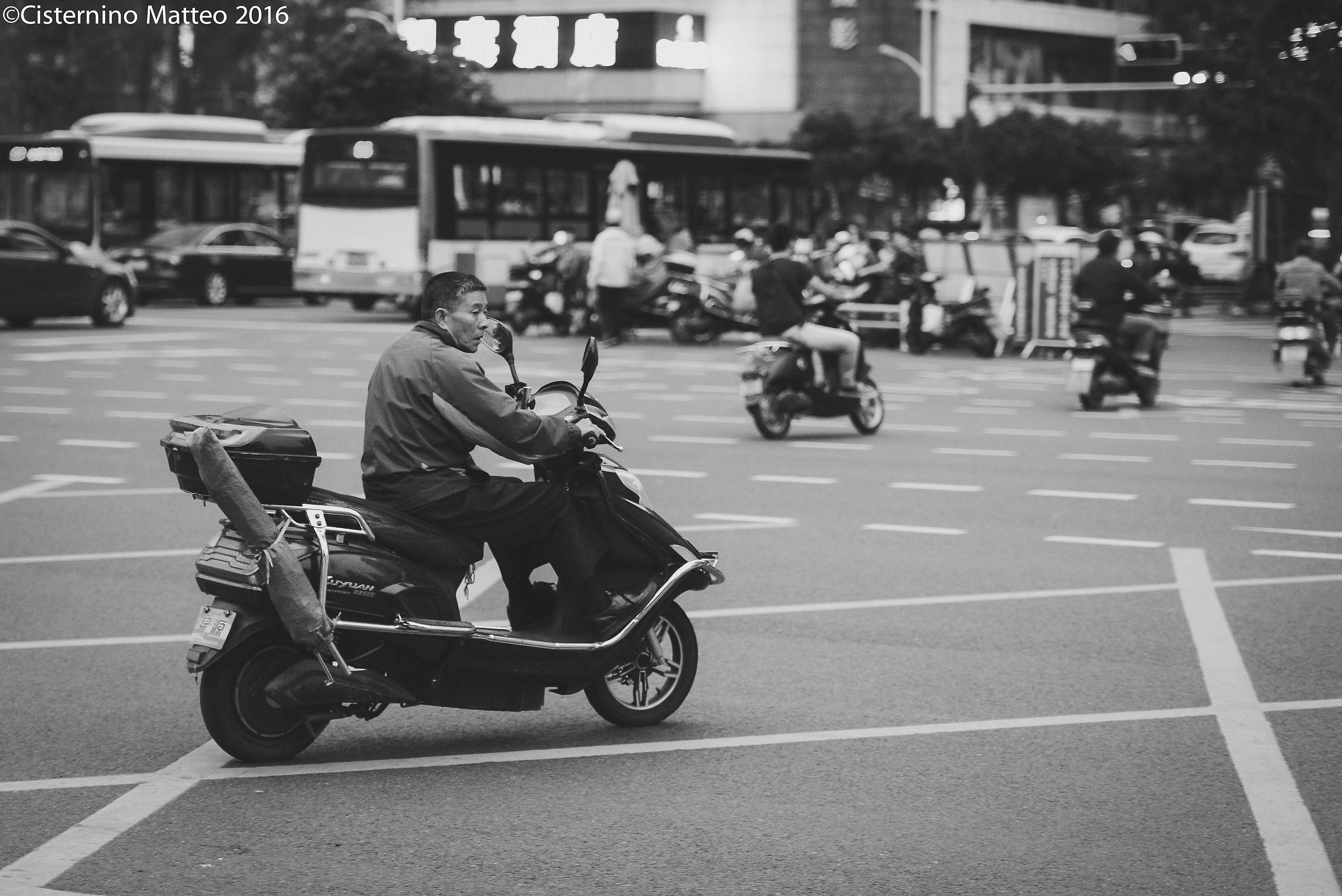 Traffic in Chinese, Chengdu, Sichuan, China