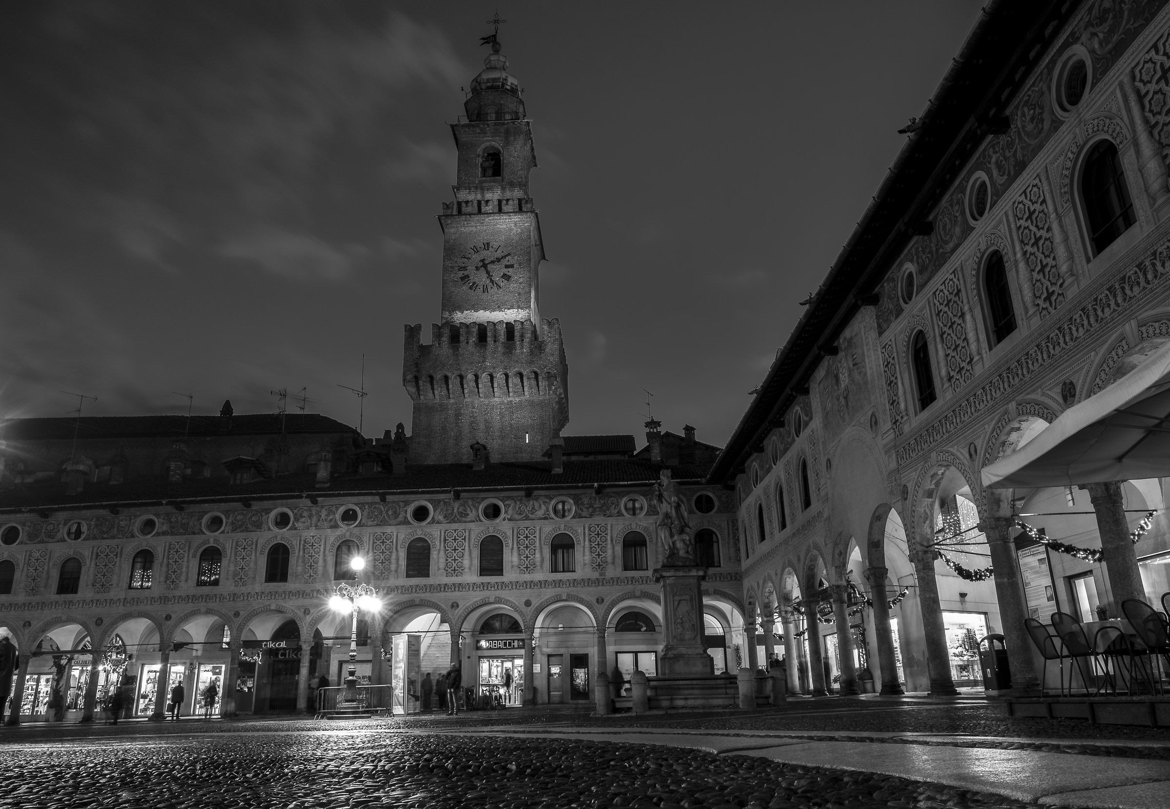 Piazza Ducale, Vigevano