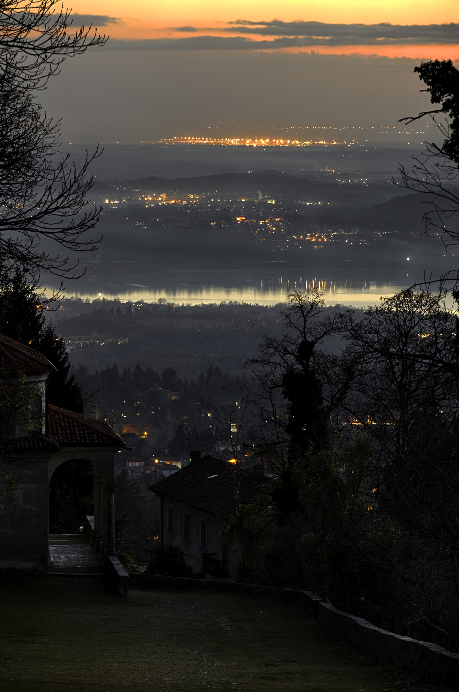 Sunset on the Sacro Monte (with a view on Malpensa)