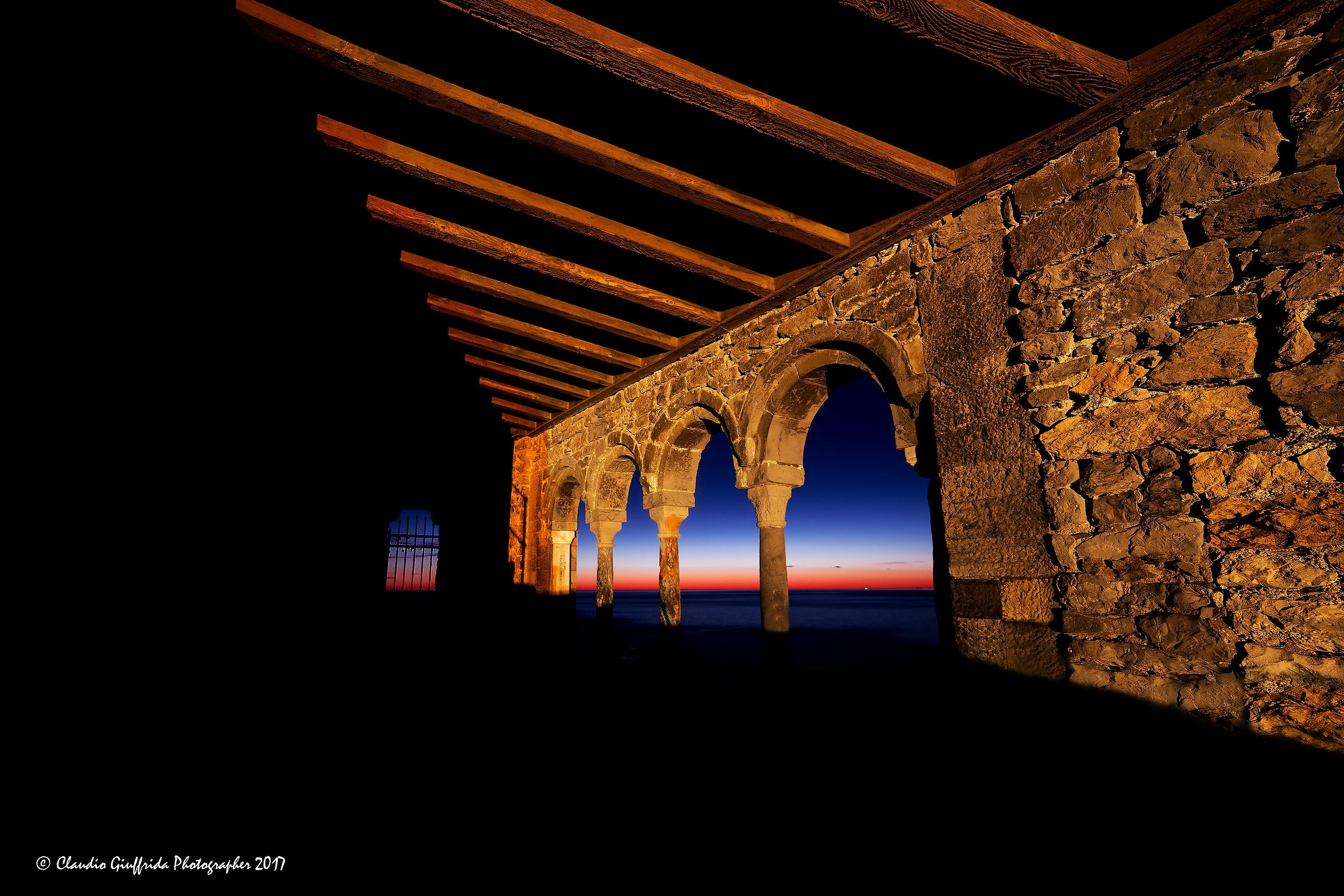 Portico della Chiesa di San Pietro