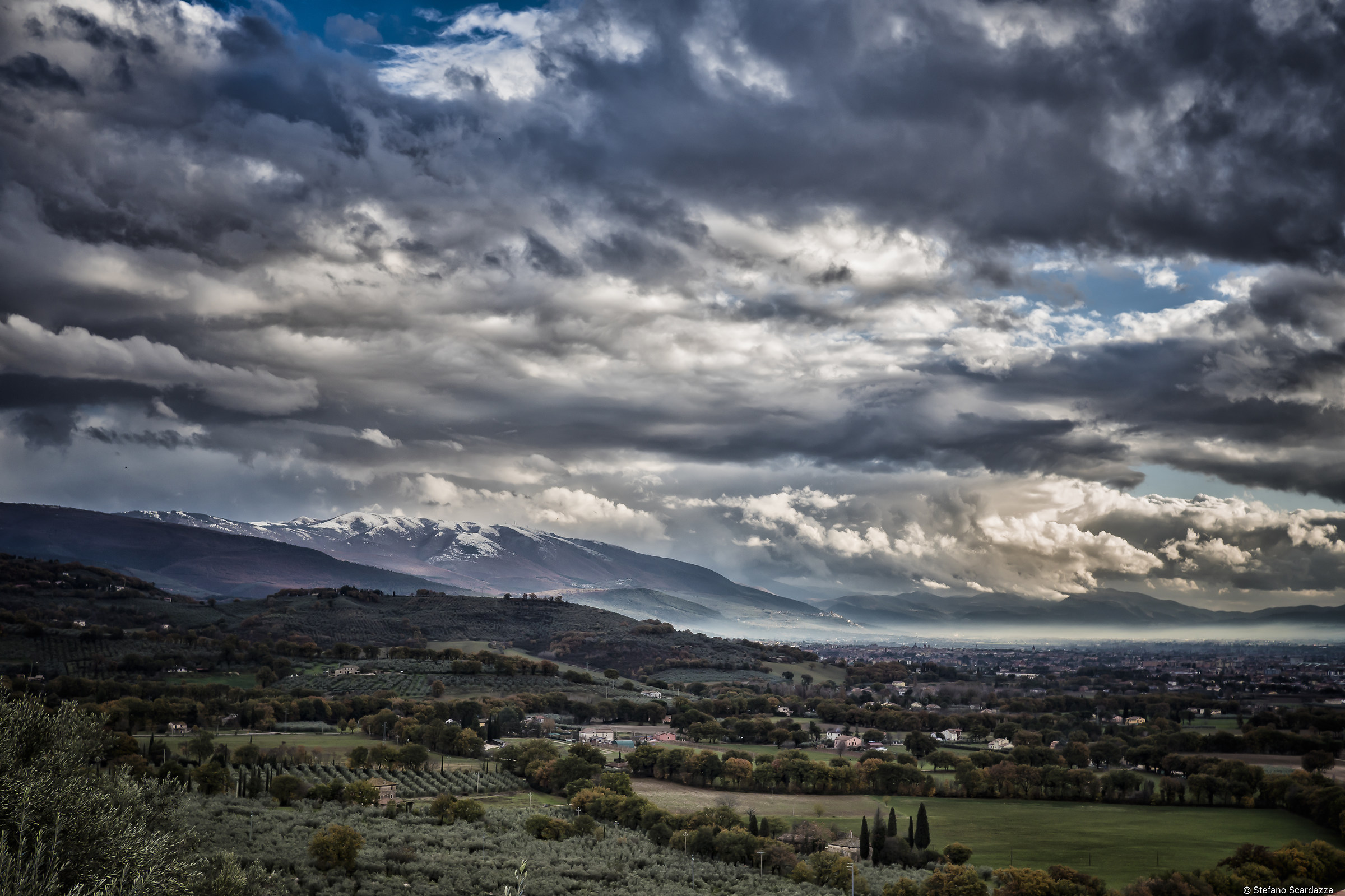Umbria: "Folignate" plain ...