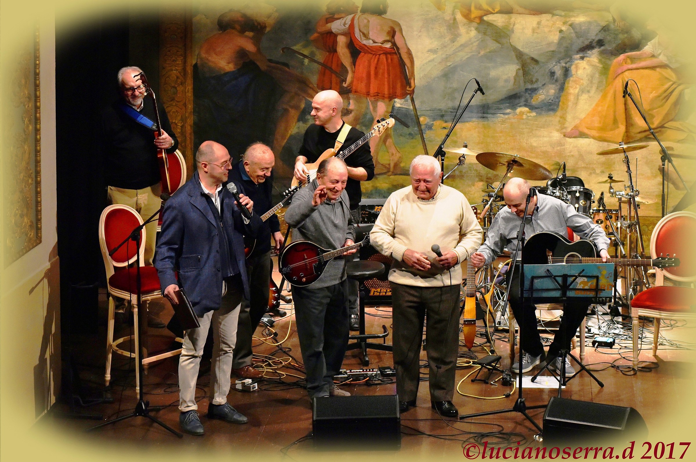 Il presentatore Giorgio Dall'Olio con 1 R 5 P