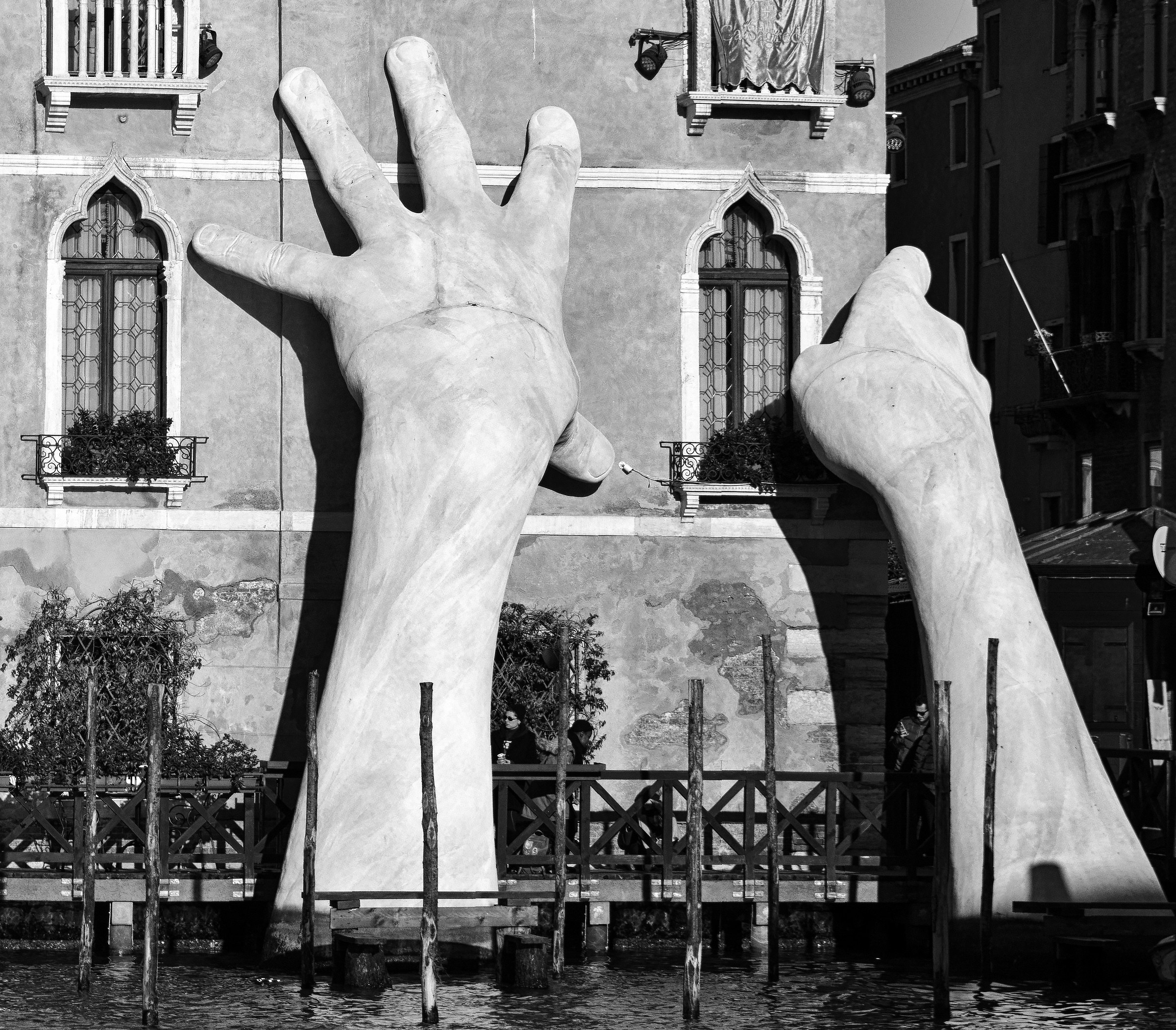 Hands - Lorenzo Quinn