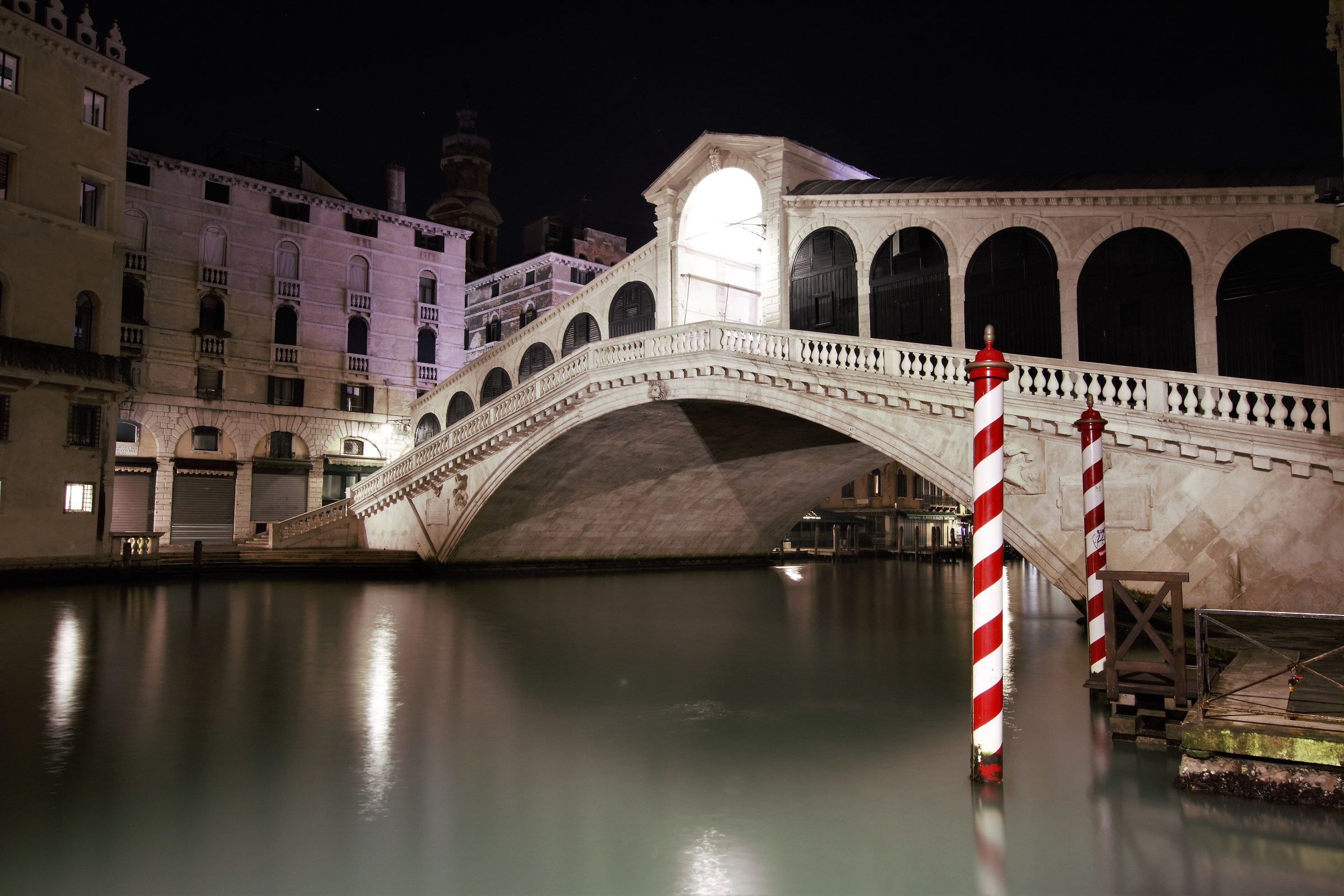 rialto by night